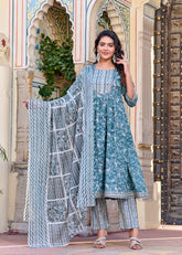 Maluka Women Cotton Floral Printed Kurta Pant With Dupatta Set