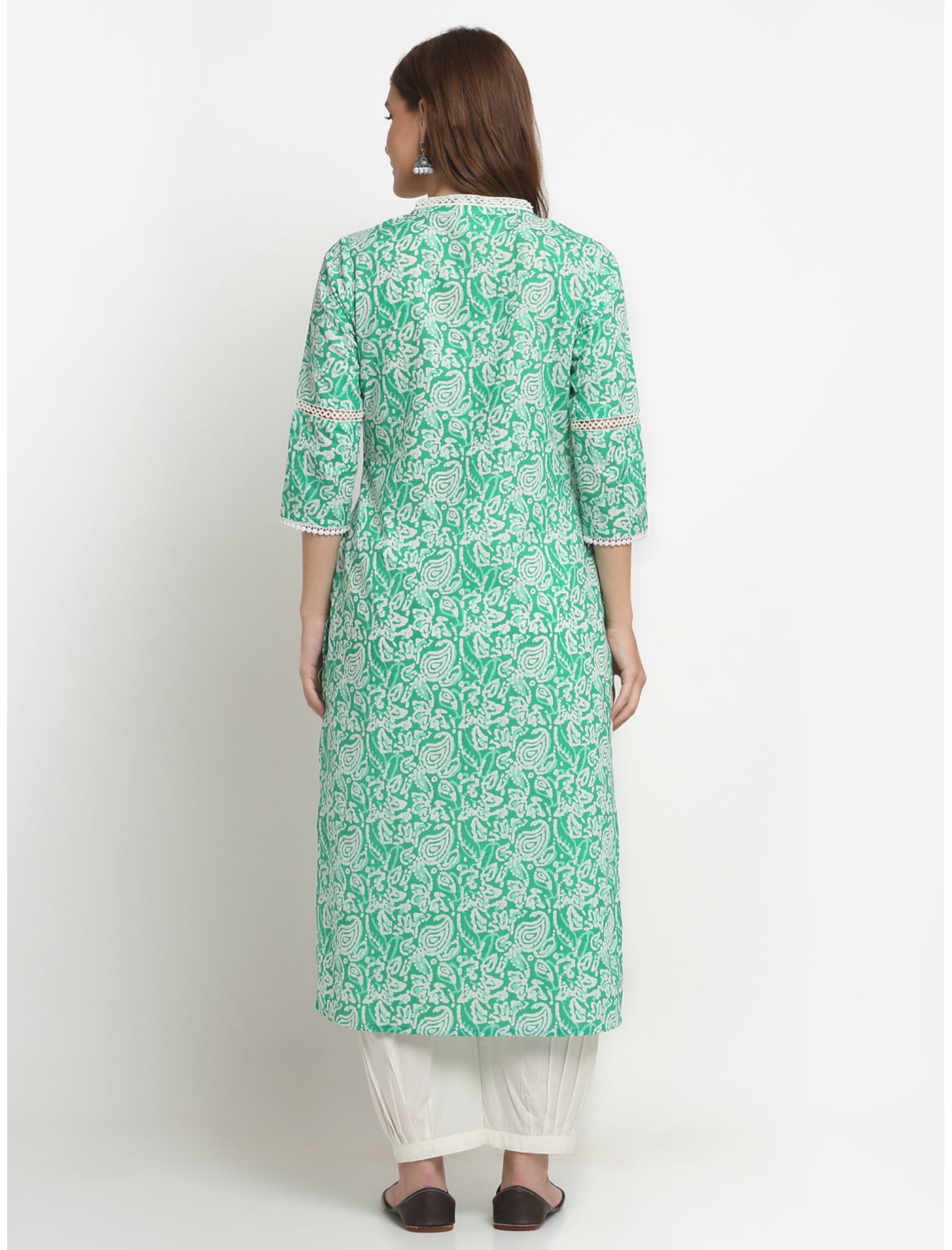 Maluka Women’s Pink/Green Cotton Ethnic Motifs Kurta with 3/4 Sleeve & Gotta Patti Work