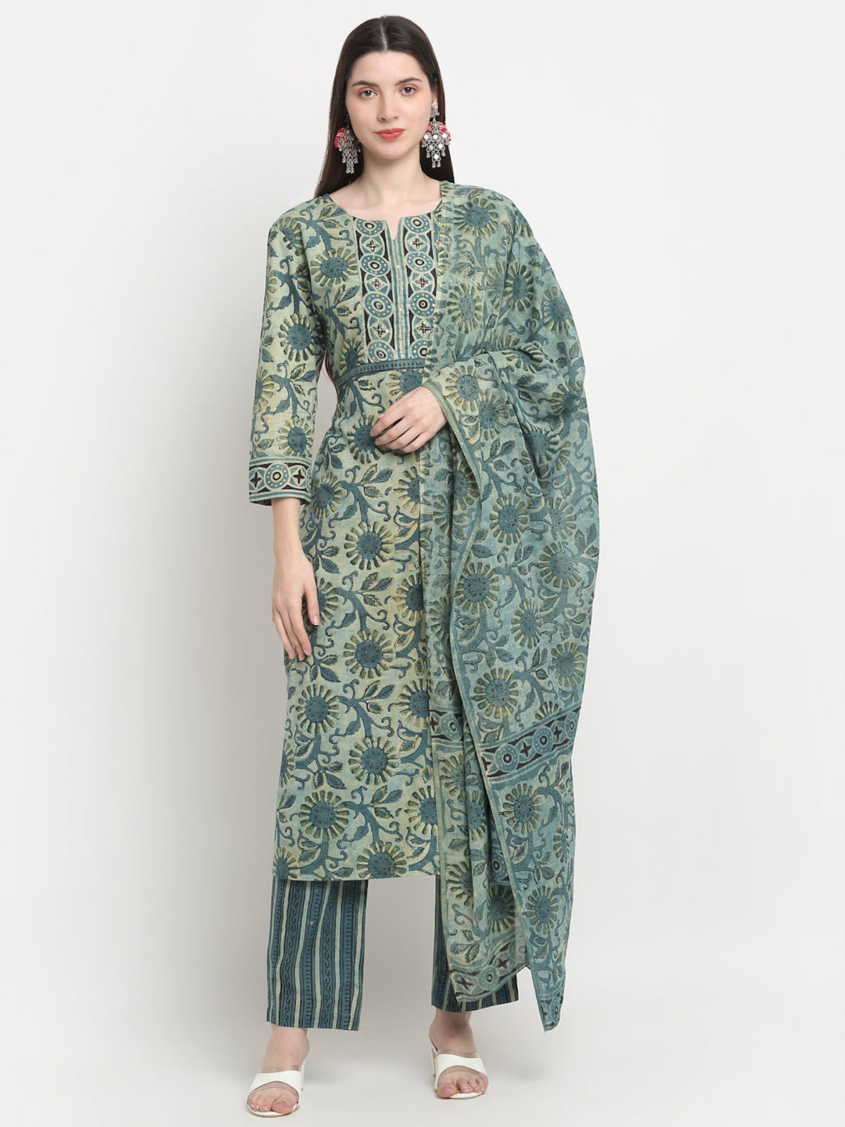 Maluka Women Cotton Green Hand Block Floral Printed Kurta Set