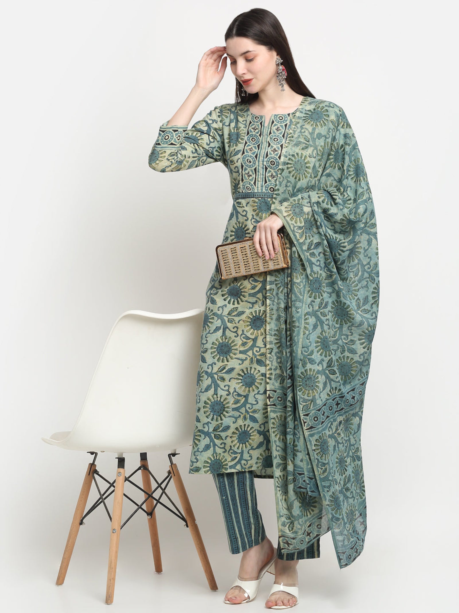 Maluka Women Cotton Green Hand Block Floral Printed Kurta Set