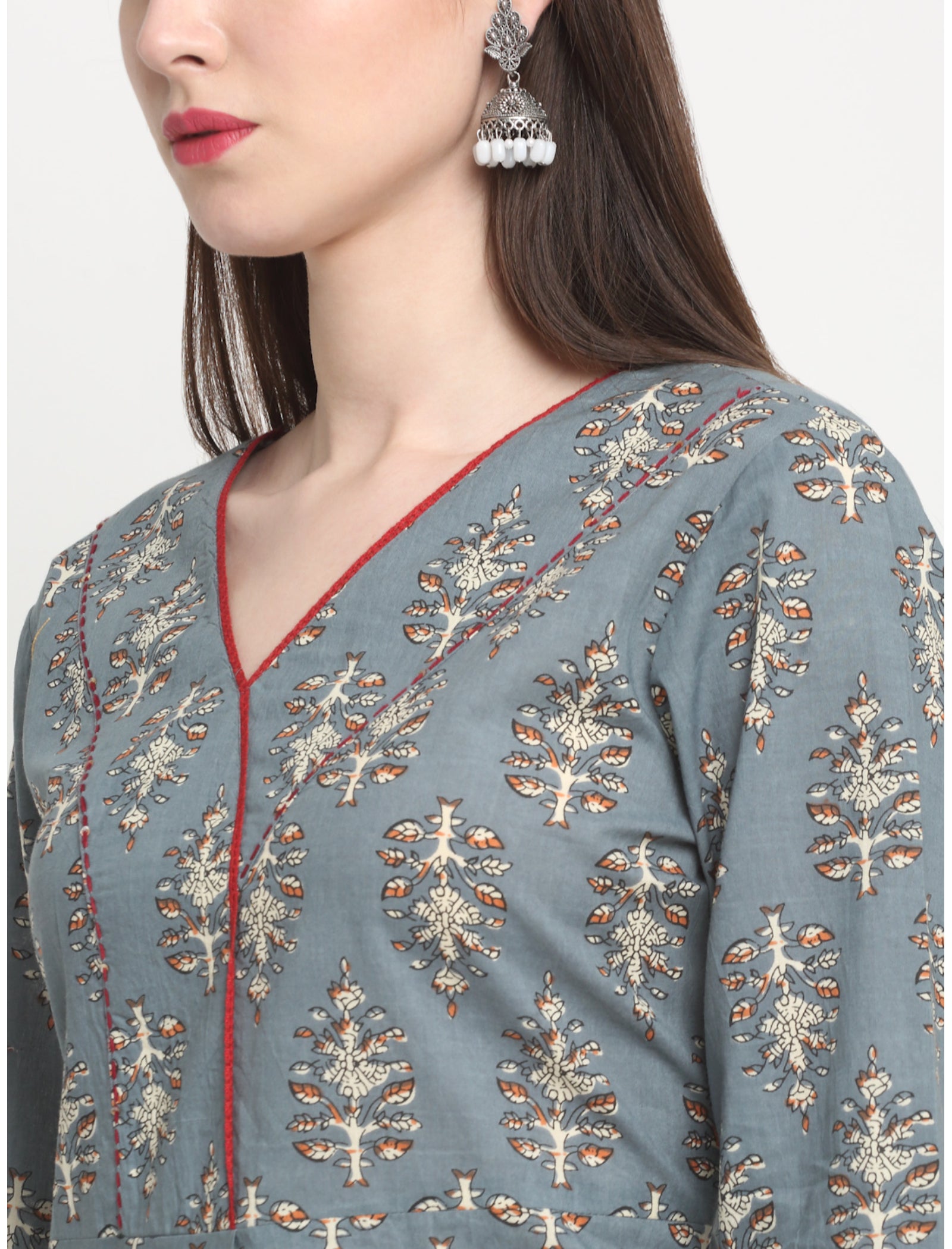 Maluka Women’s Grey/Green Cotton Floral Print Kurta with 3/4 Sleeve & Tagai Work