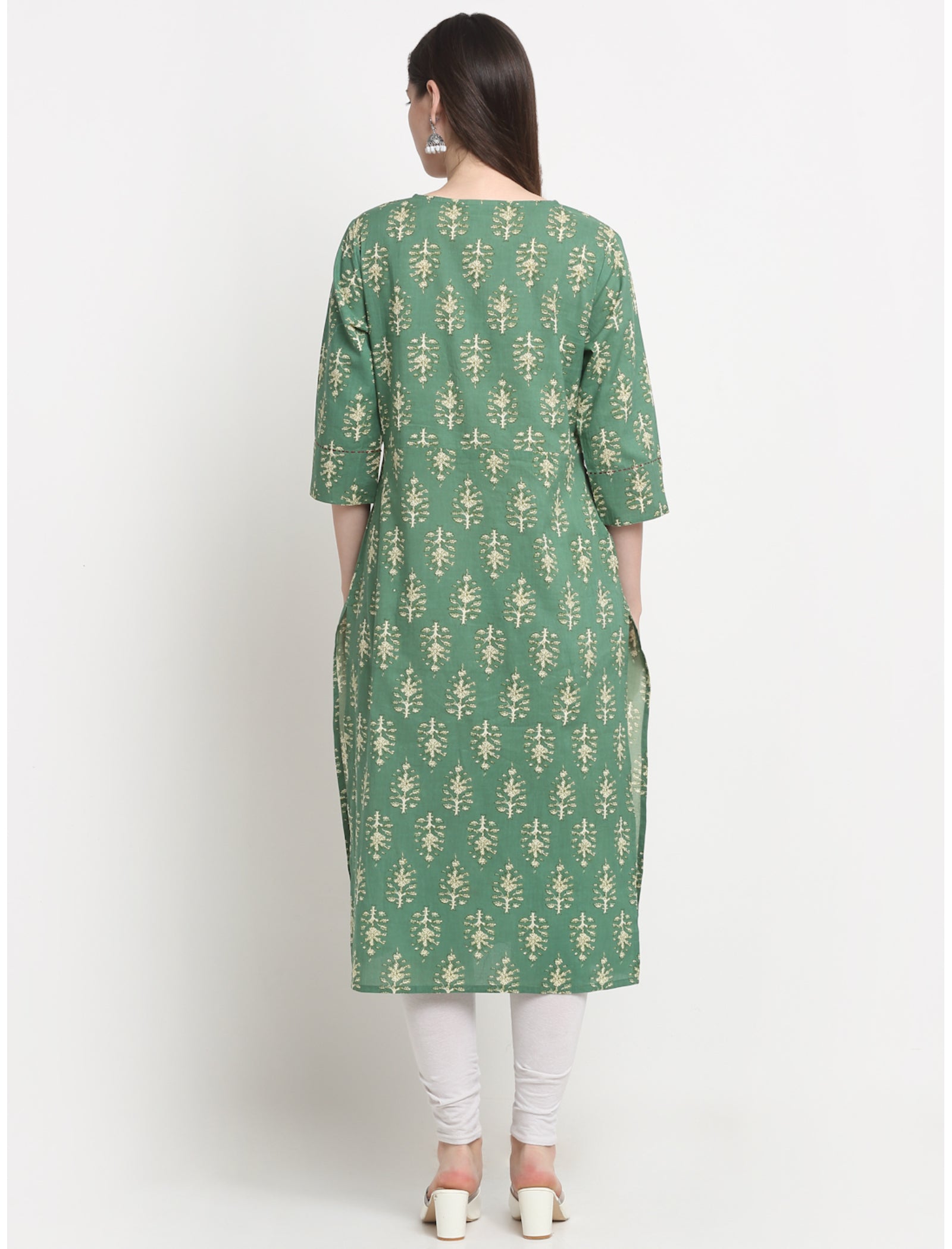 Maluka Women’s Grey/Green Cotton Floral Print Kurta with 3/4 Sleeve & Tagai Work