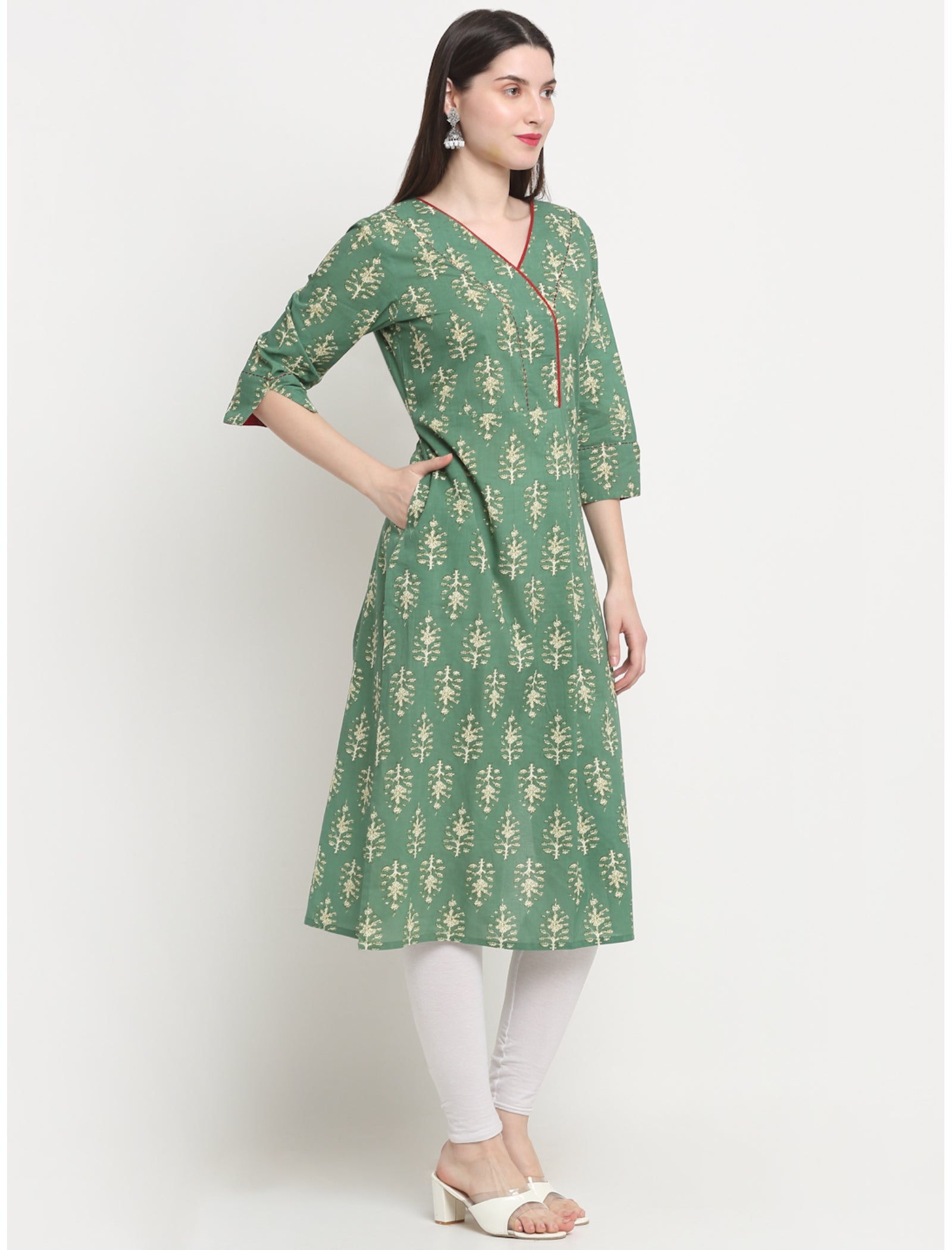 Maluka Women’s Grey/Green Cotton Floral Print Kurta with 3/4 Sleeve & Tagai Work