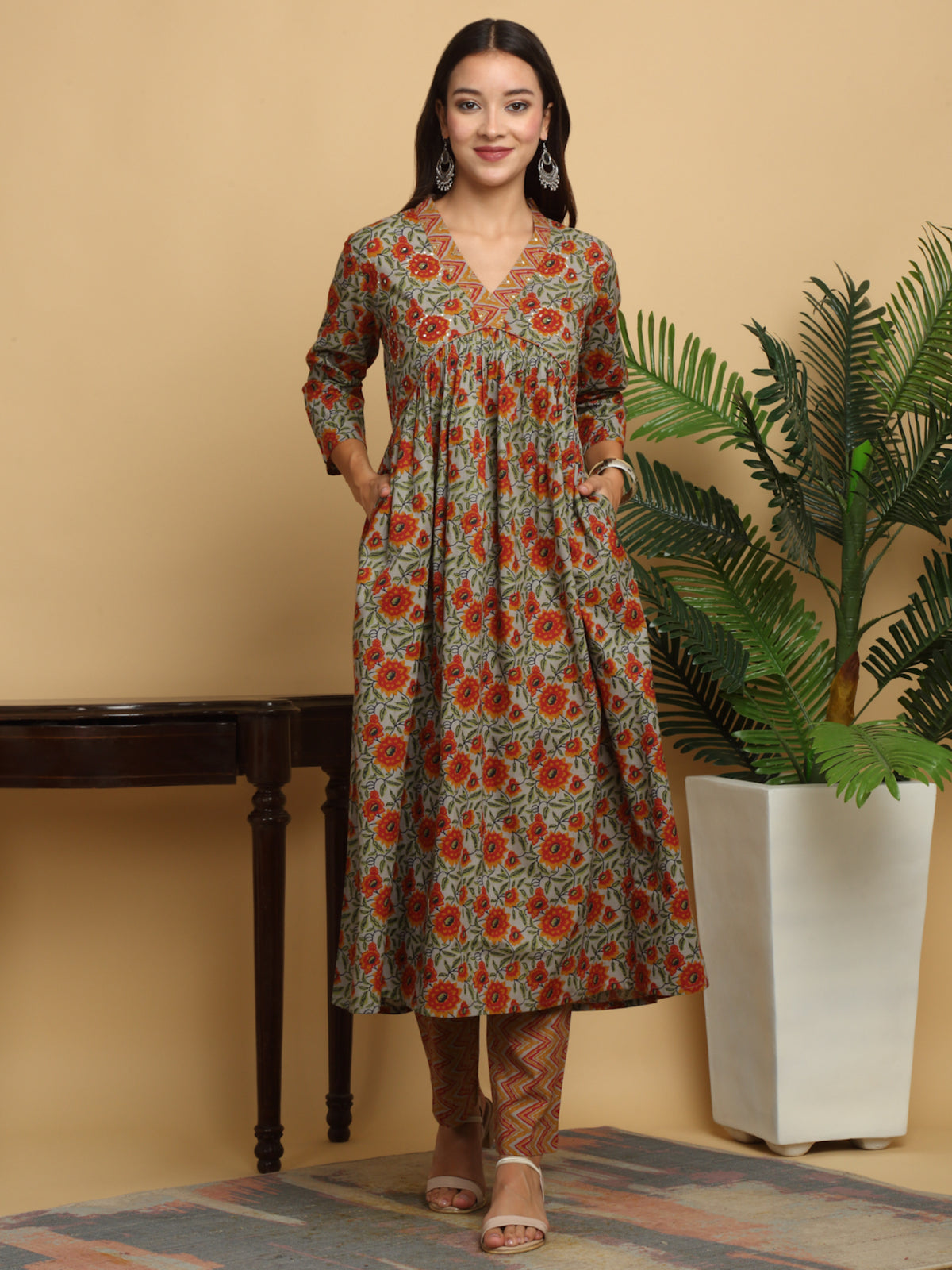 Maluka Women’s Green Floral Print Cotton Kurta Pant Set with Sequins