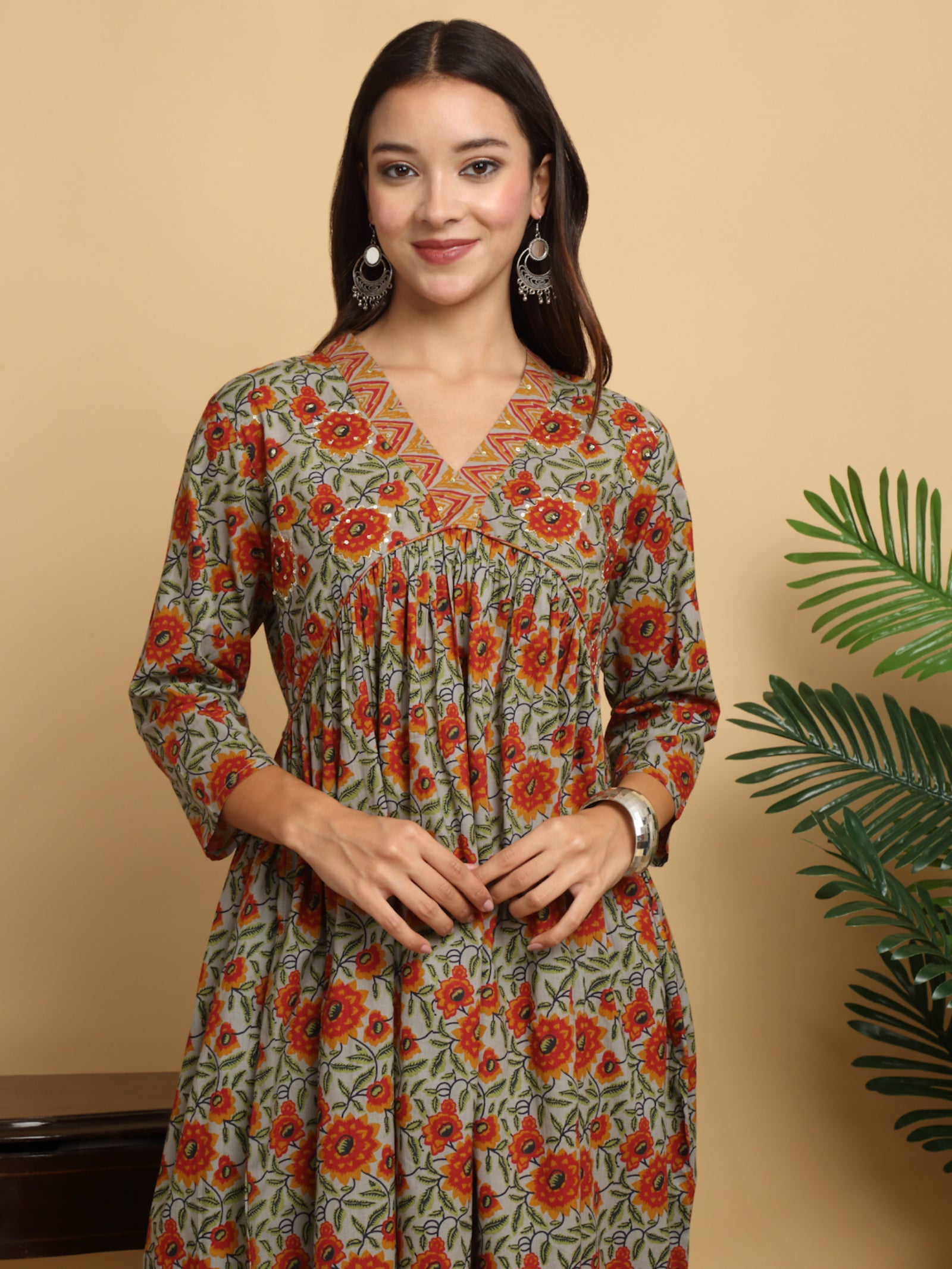 Maluka Women’s Green Floral Print Cotton Kurta Pant Set with Sequins
