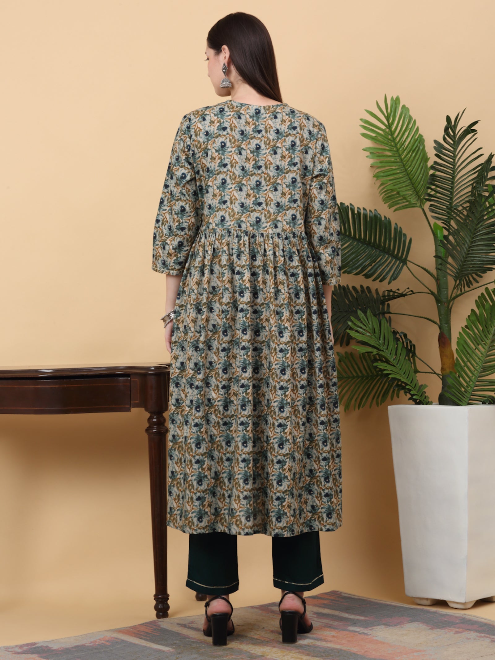 Maluka Women’s Pink & Green Floral Print Rayon Kurta Pant Set
