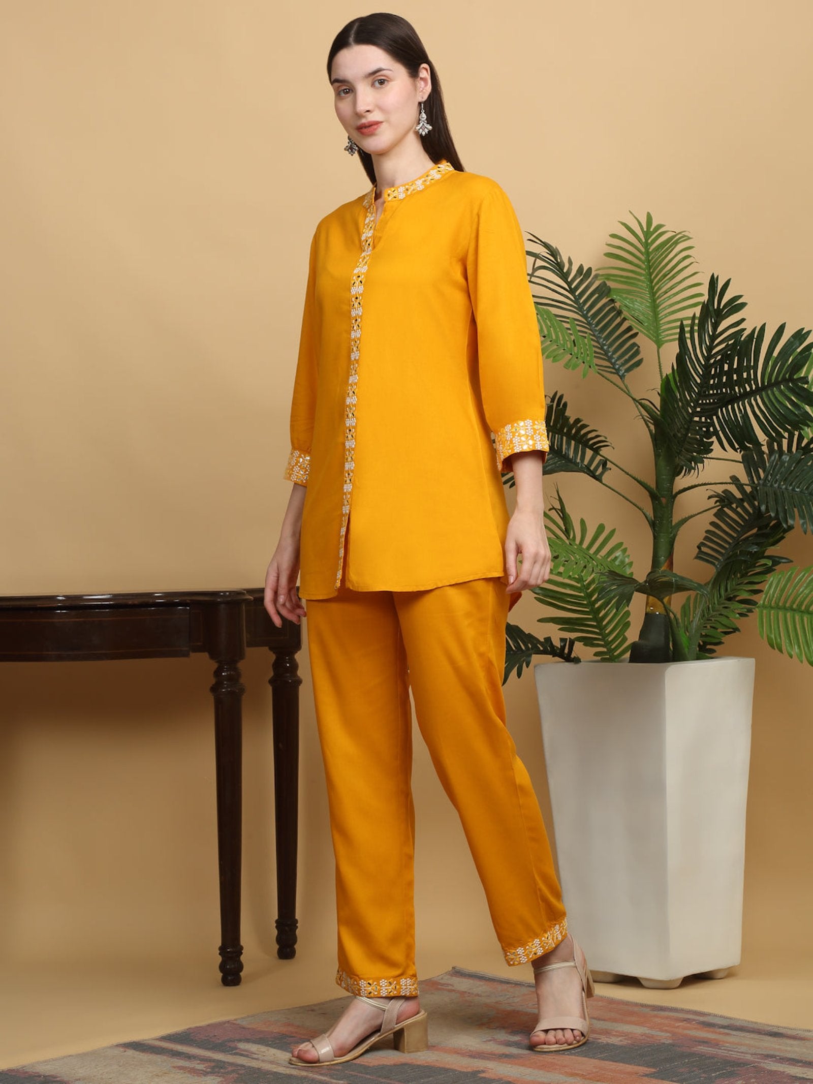 Maluka Women Rayon Solid Print Embroidery Co-Ord Set