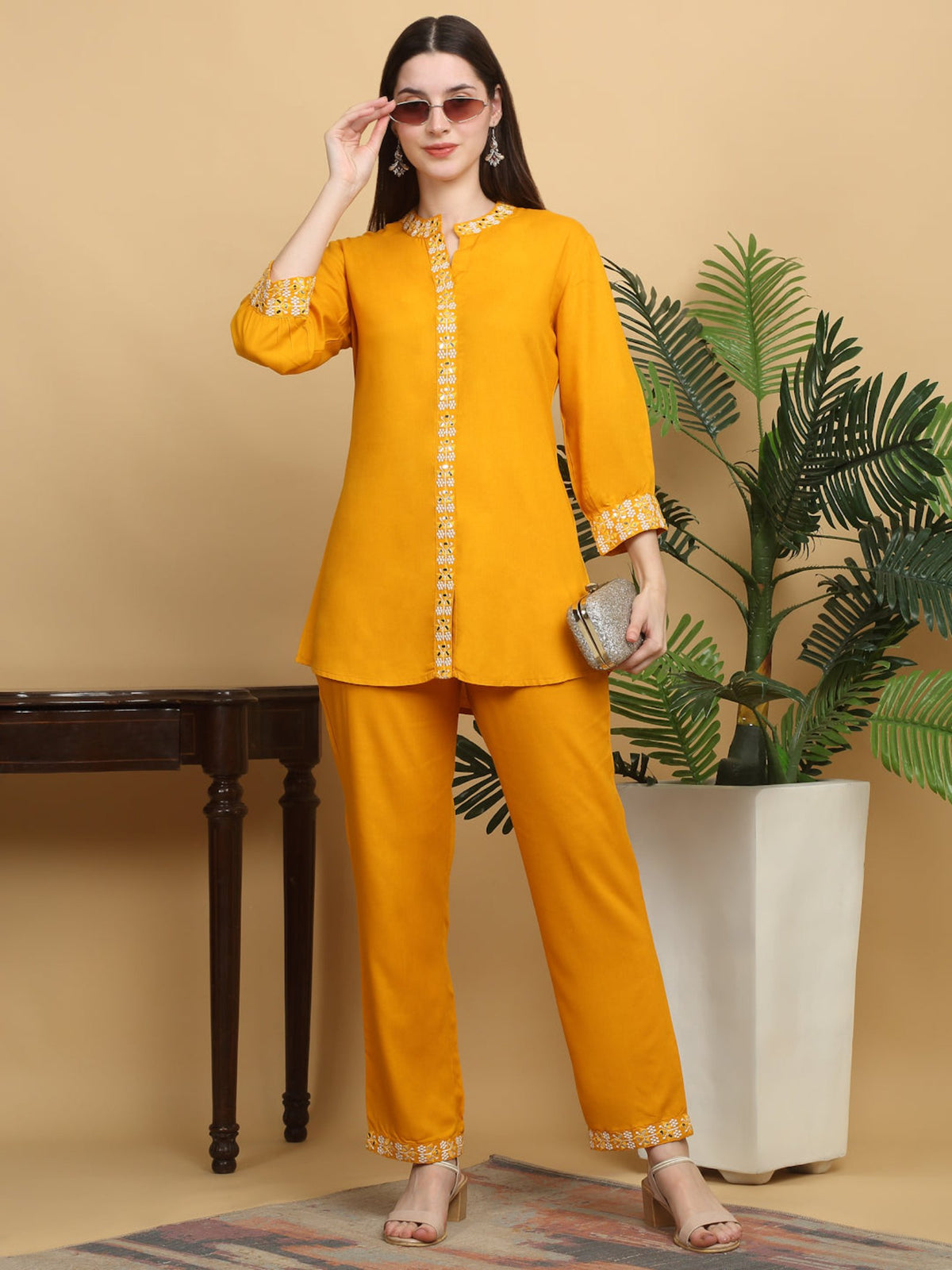 Maluka Women Rayon Solid Print Embroidery Co-Ord Set