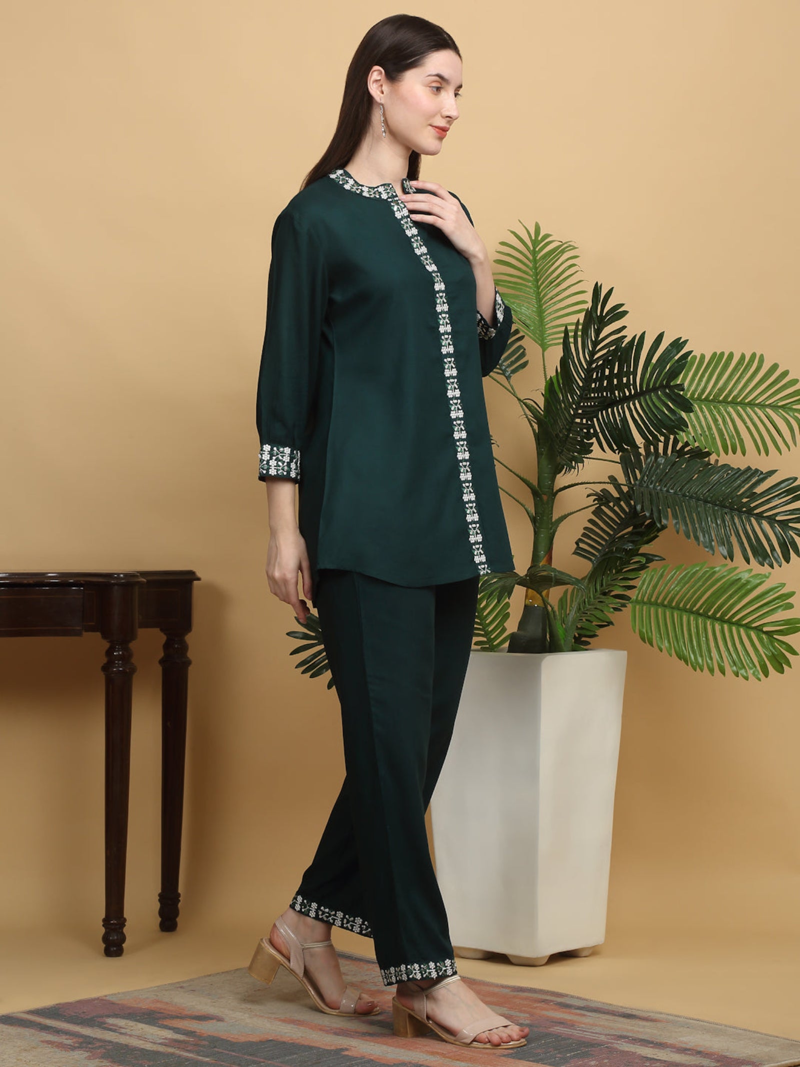 Maluka Women Rayon Solid Print Embroidery Co-Ord Set