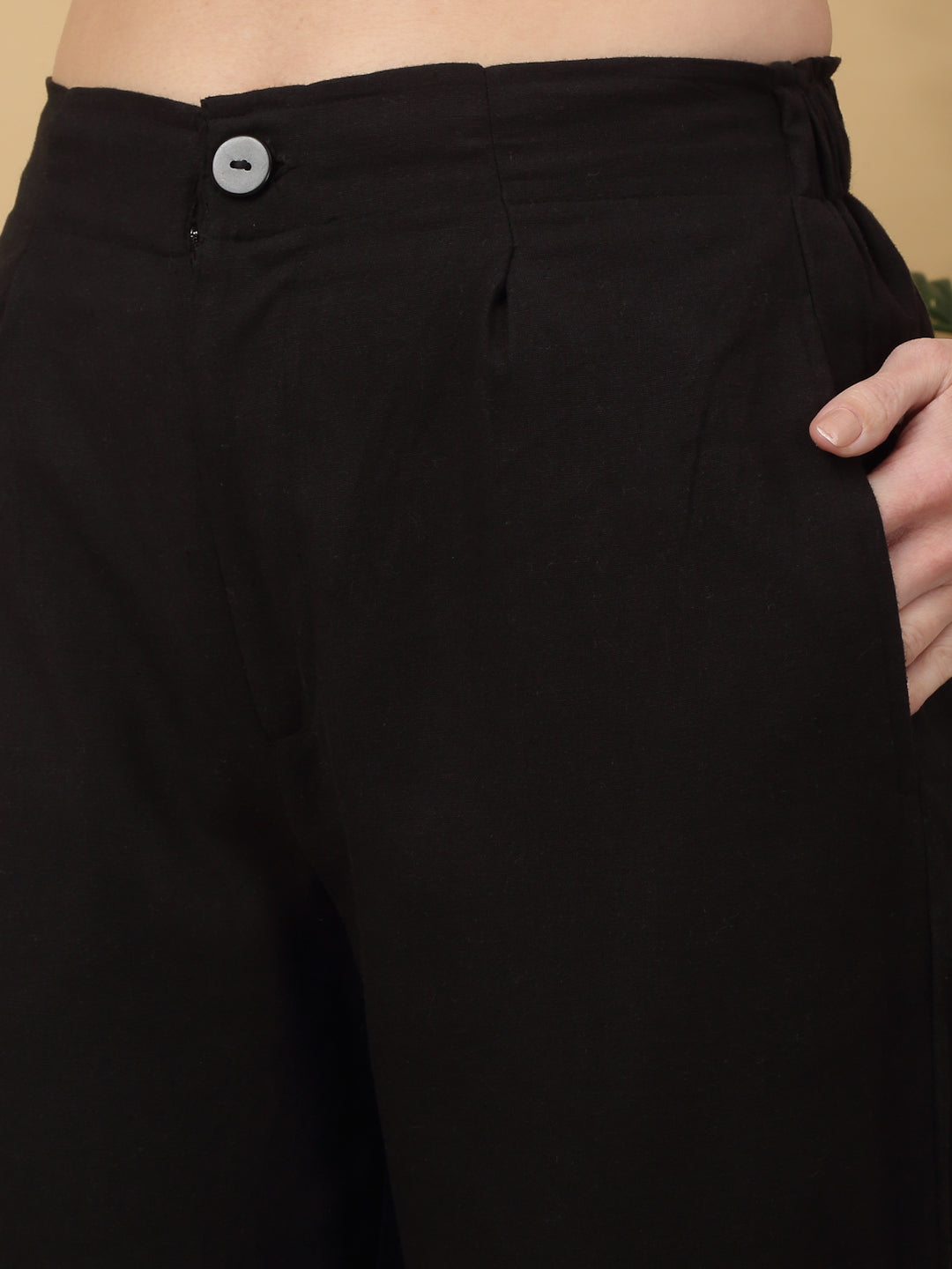 Maluka Women Black Cotton Flex Solid Print Trouser