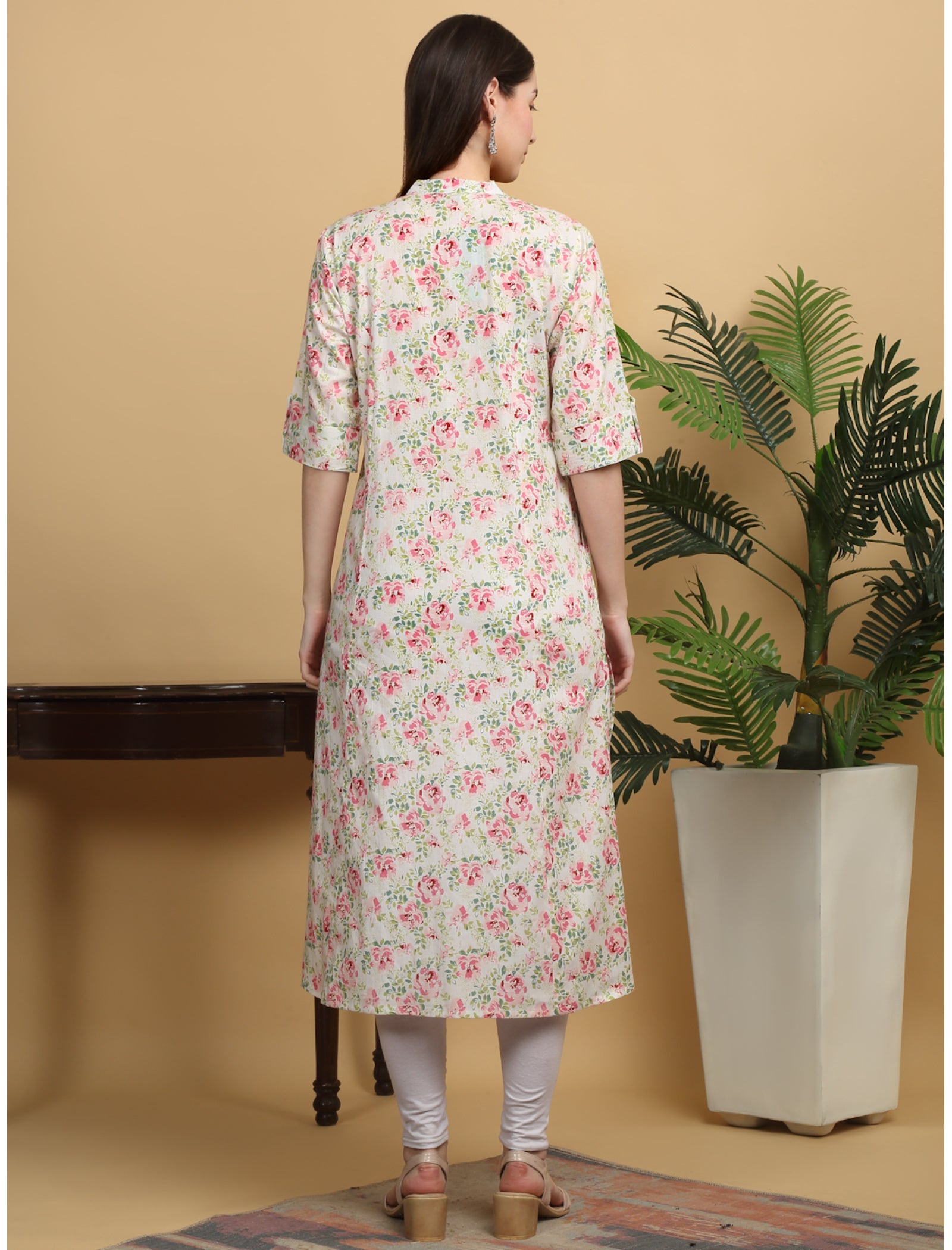 Maluka Women Cotton Floral Printed with Button Work Kurta