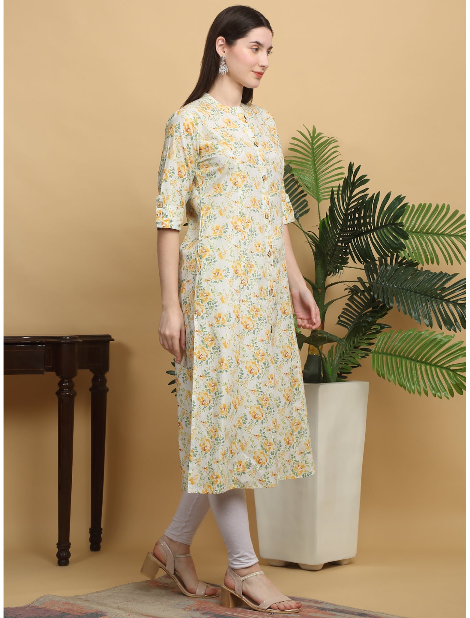Maluka Women Cotton Floral Printed with Button Work Kurta