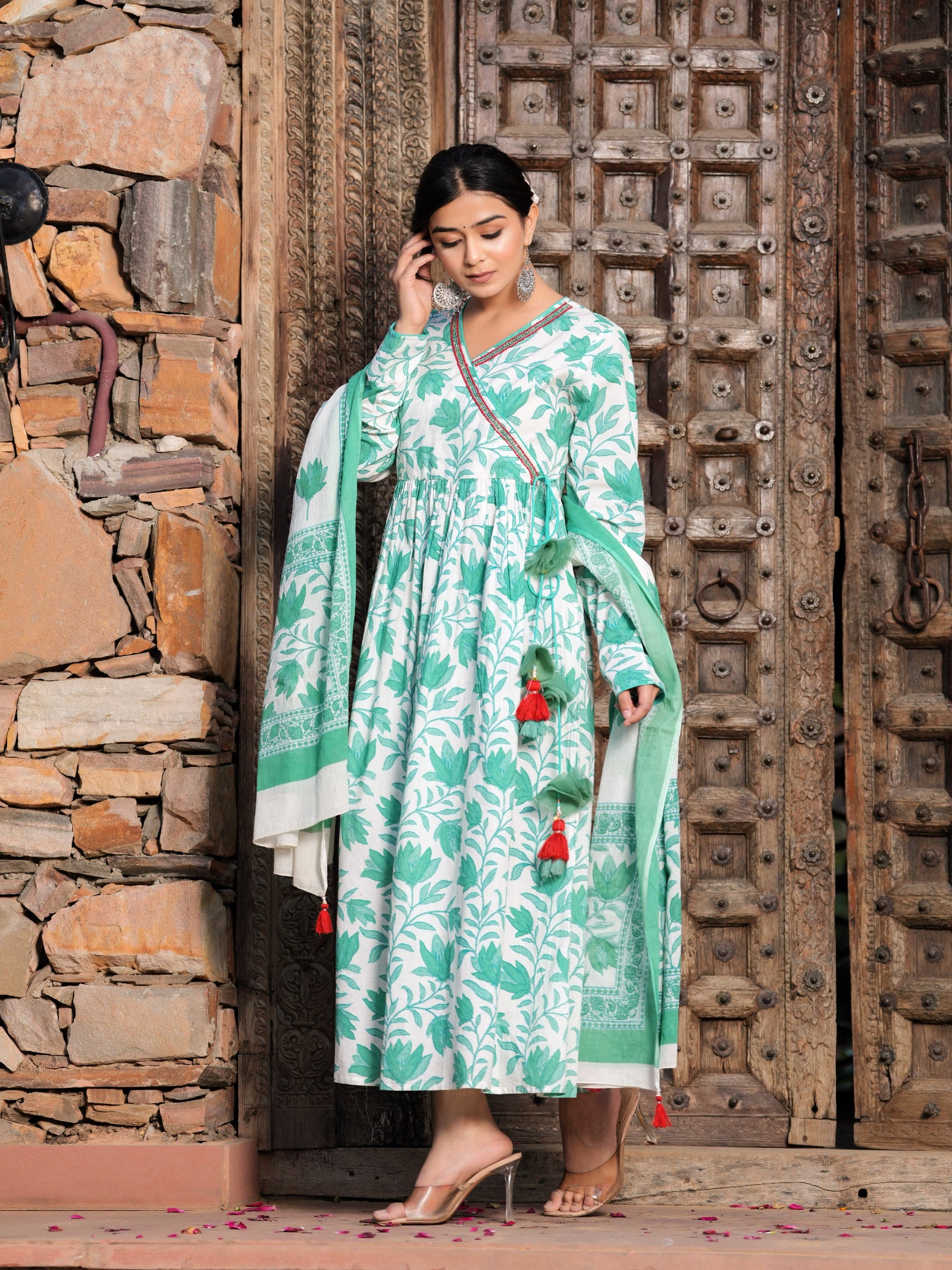 Maluka Women Cotton Floral Print Kurta With Dupatta Set