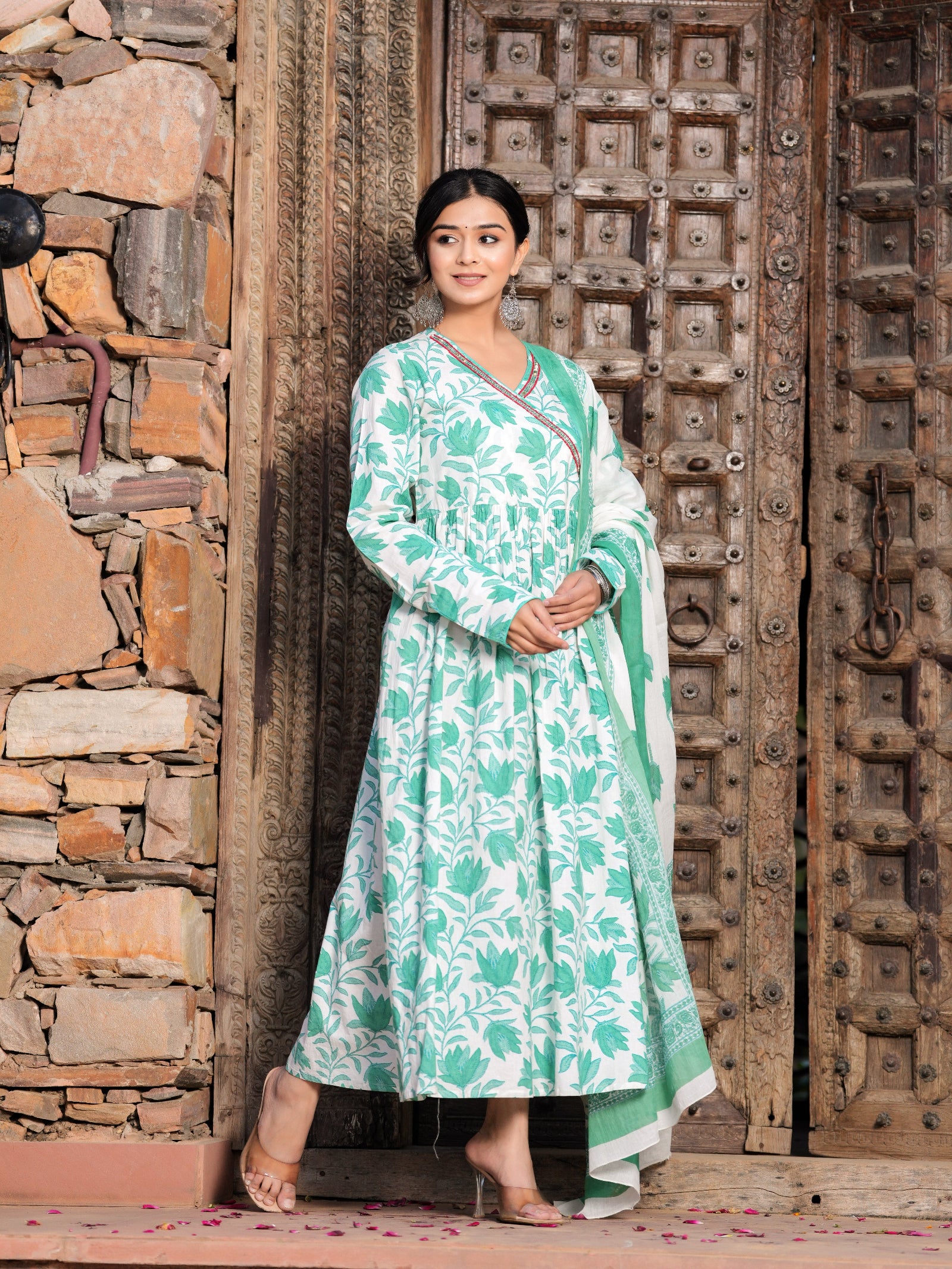 Maluka Women Cotton Floral Print Kurta With Dupatta Set