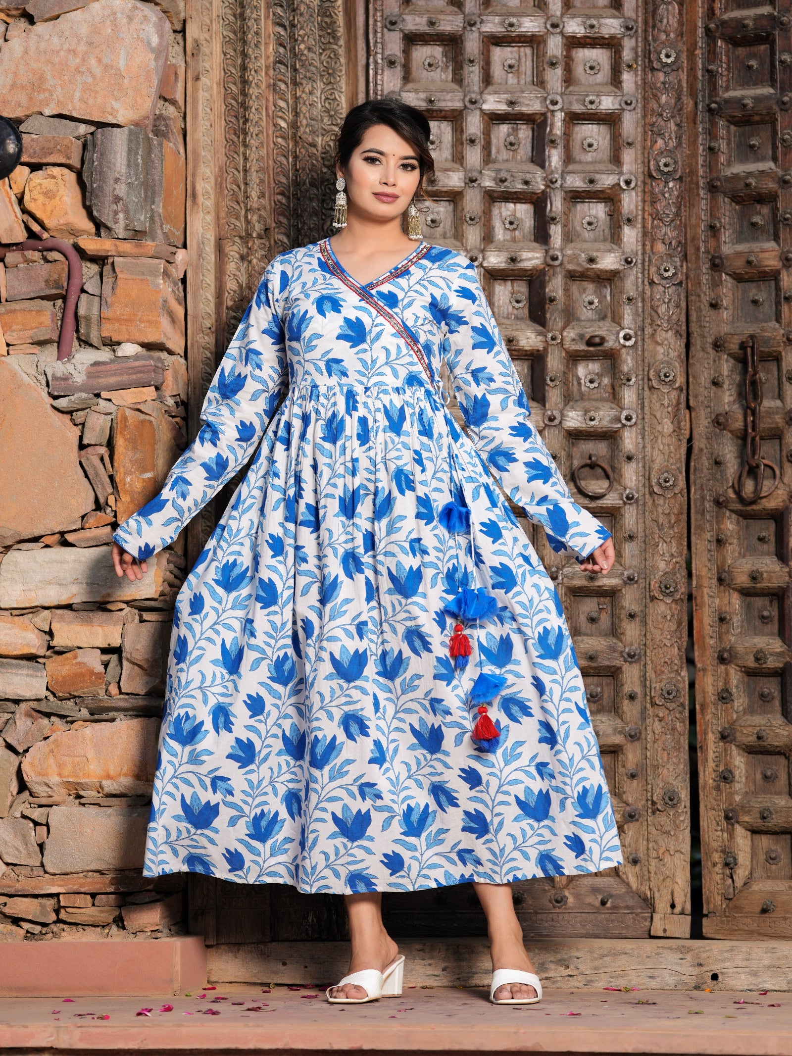 Maluka Women Cotton Floral Print Kurta With Dupatta Set
