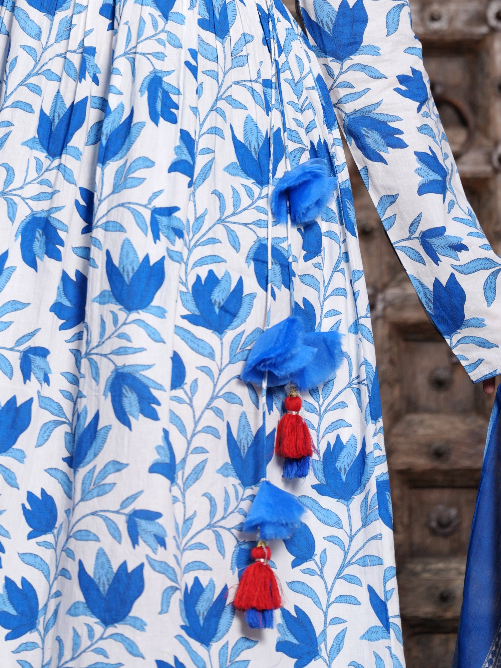 Maluka Women Cotton Floral Print Kurta With Dupatta Set