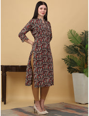 Maluka Women Cotton Kantha Geometric Printed Straight Kurta