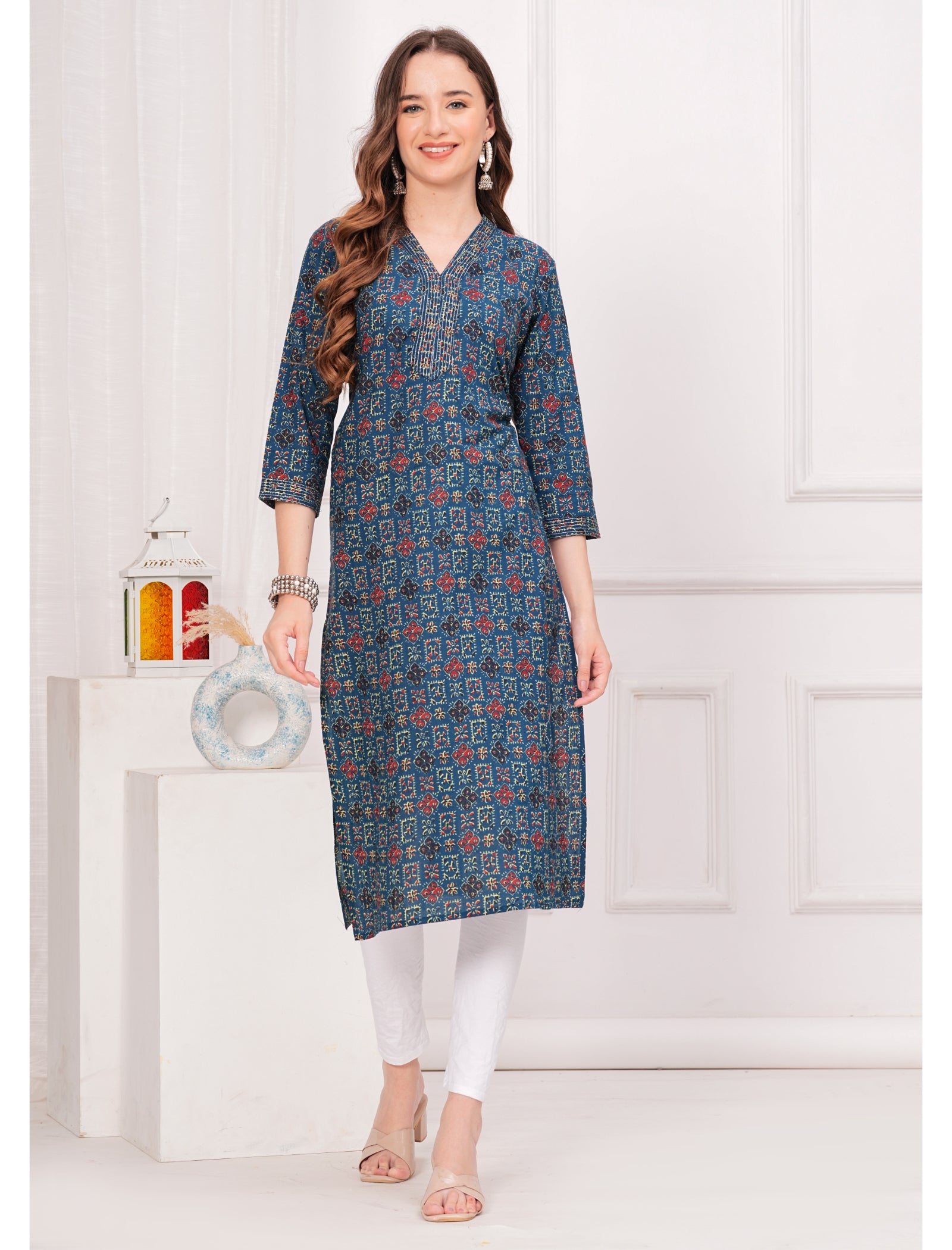 Maluka Women Cotton Printed Straight Kurta