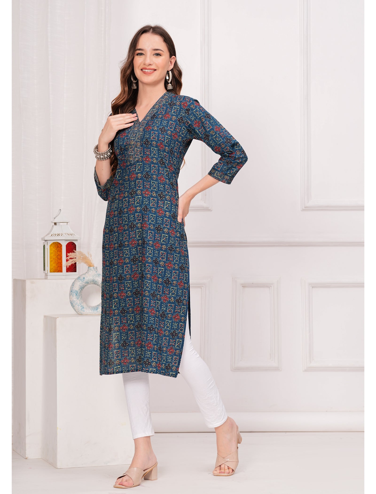 Maluka Women Cotton Printed Straight Kurta