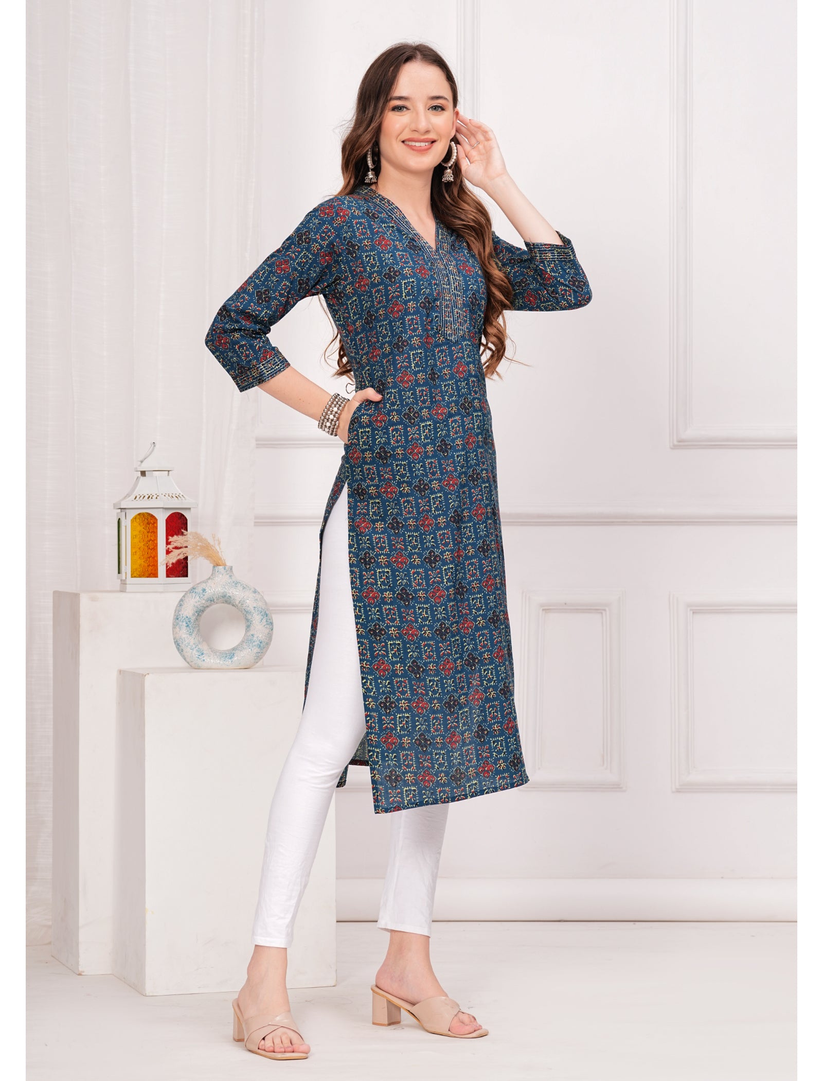 Maluka Women Cotton Printed Straight Kurta