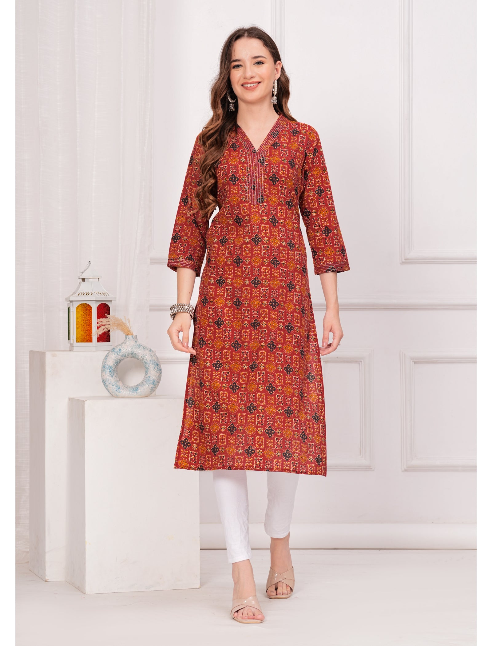 Maluka Women Cotton Printed Straight Kurta