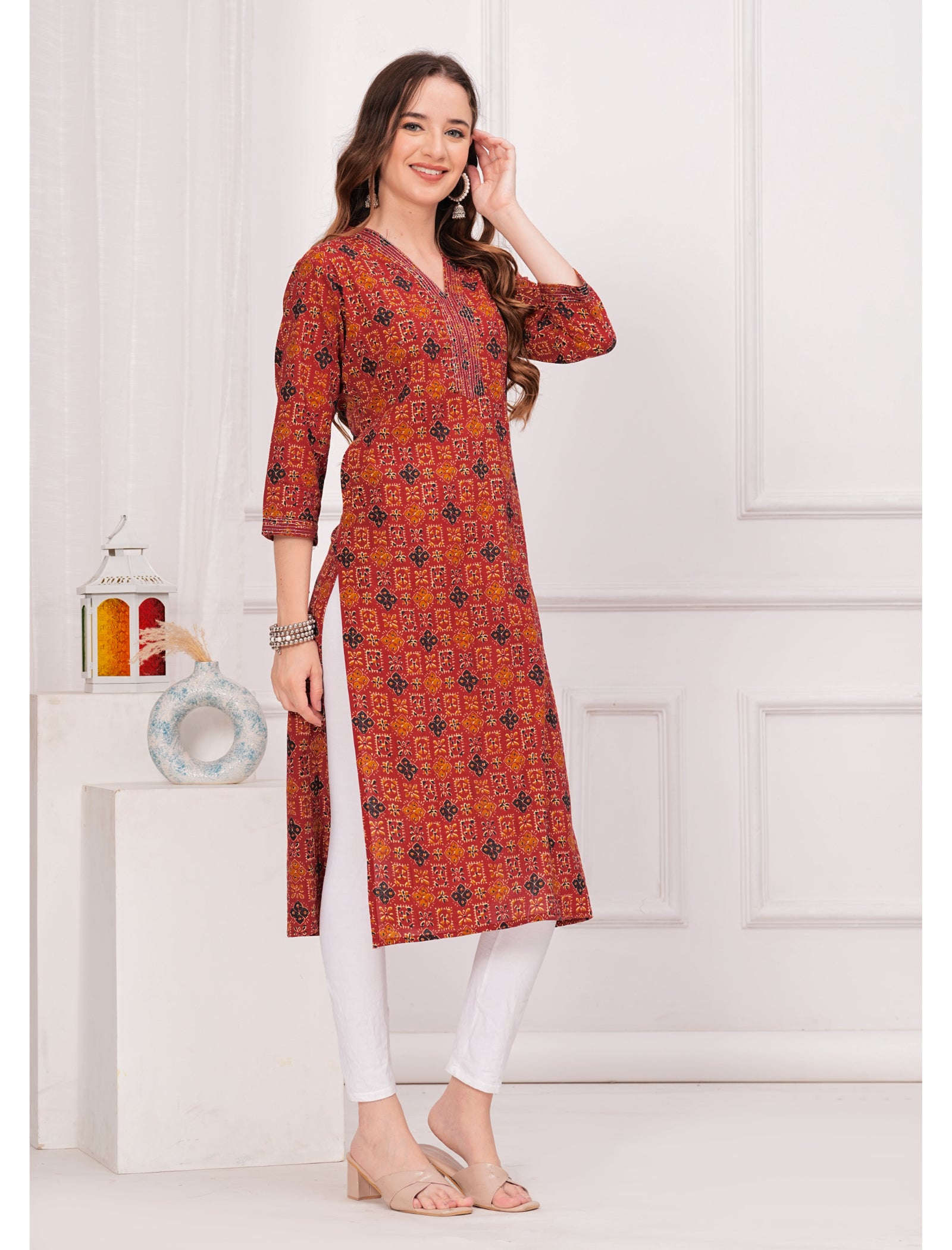 Maluka Women Cotton Printed Straight Kurta