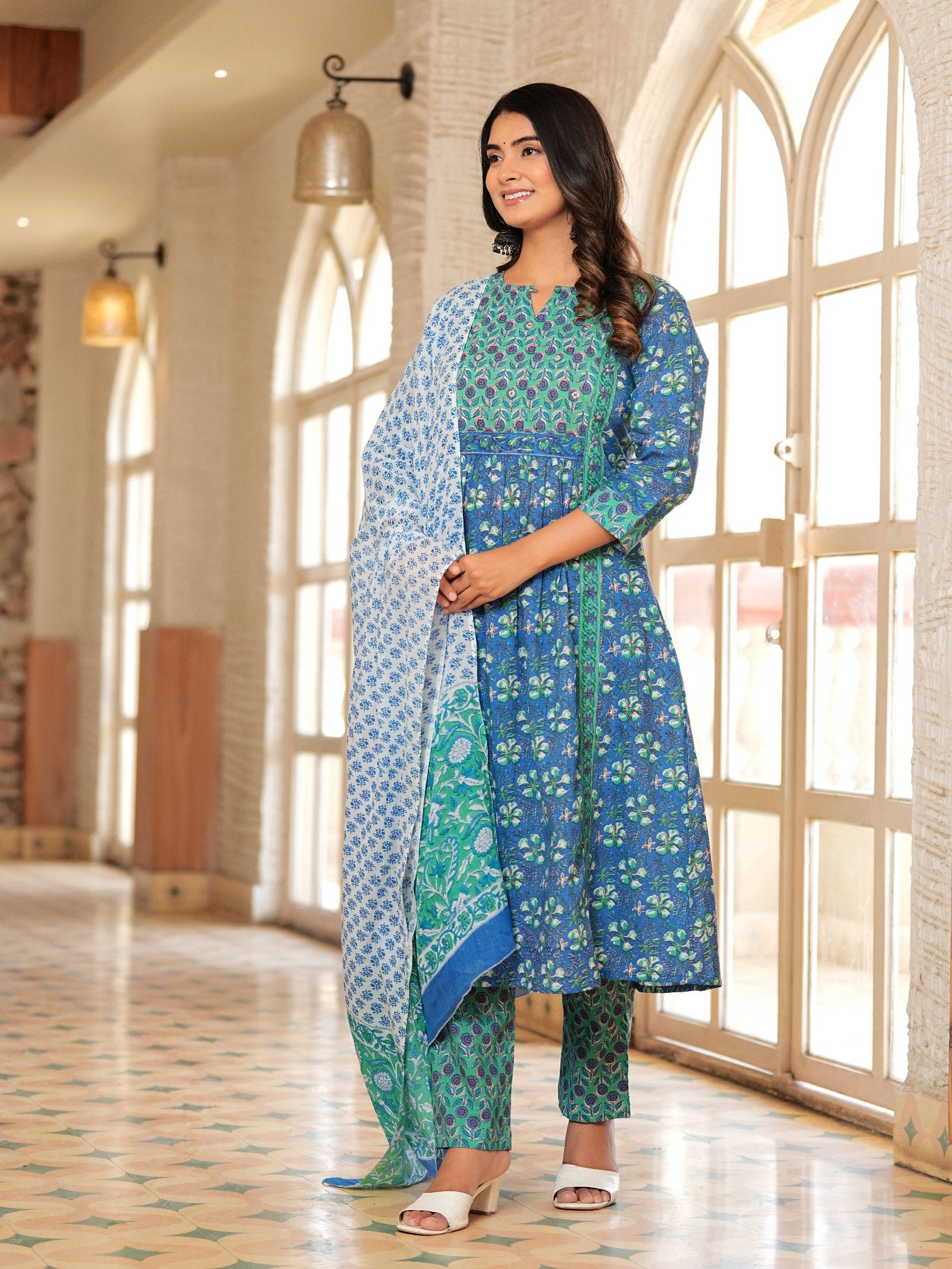 MALUKA WOMEN COTTON FLORAL PRINTED KURTA PANT WITH DUPATTA SET