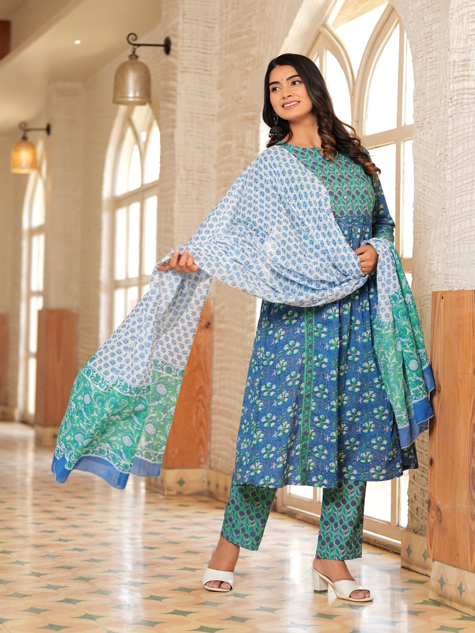 MALUKA WOMEN COTTON FLORAL PRINTED KURTA PANT WITH DUPATTA SET