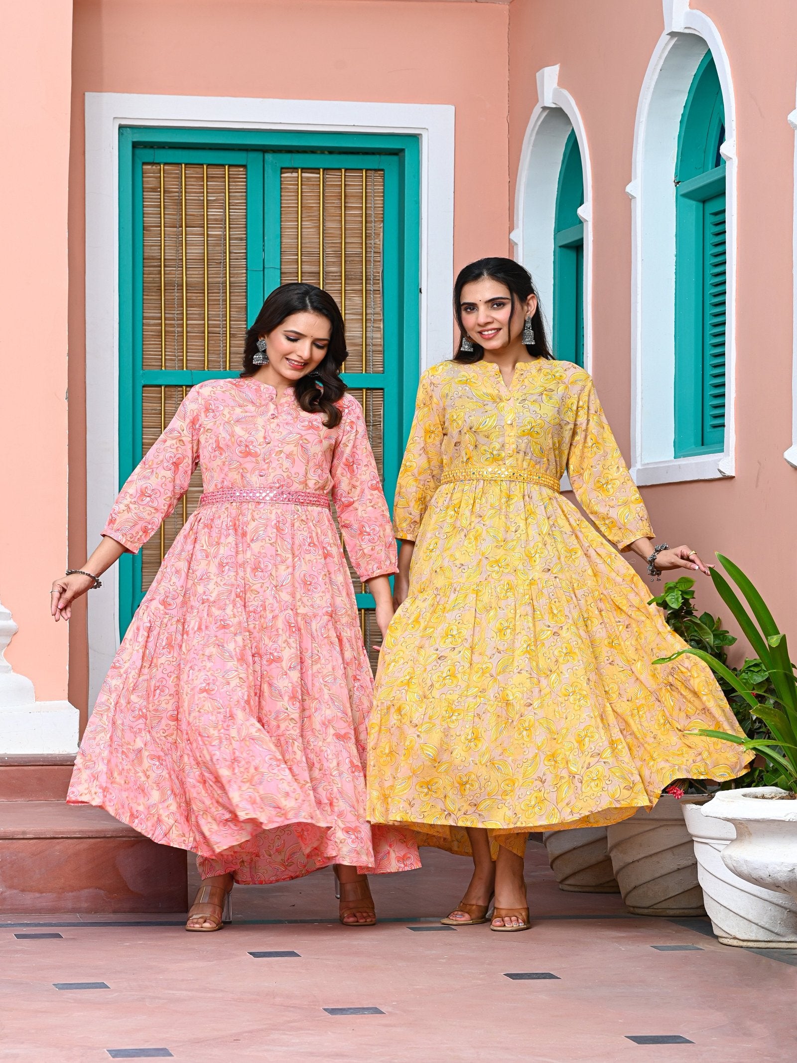 Maluka Women Cotton Foil Floral Printed Kurta