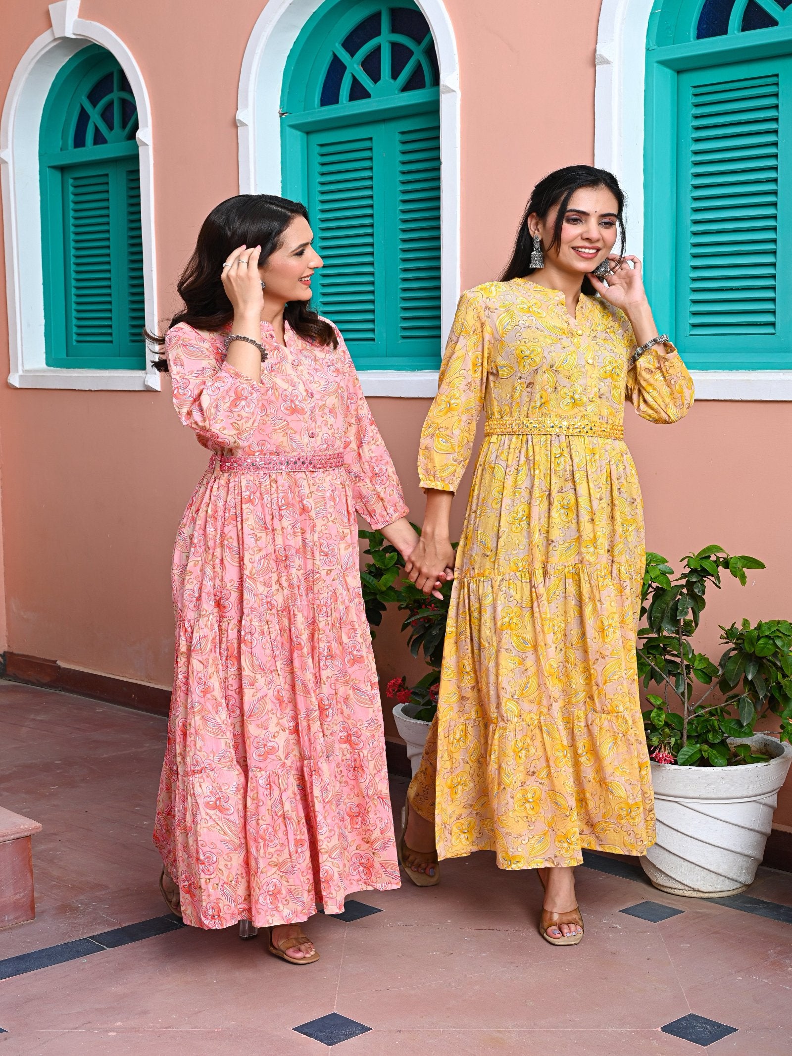 Maluka Women Cotton Foil Floral Printed Kurta