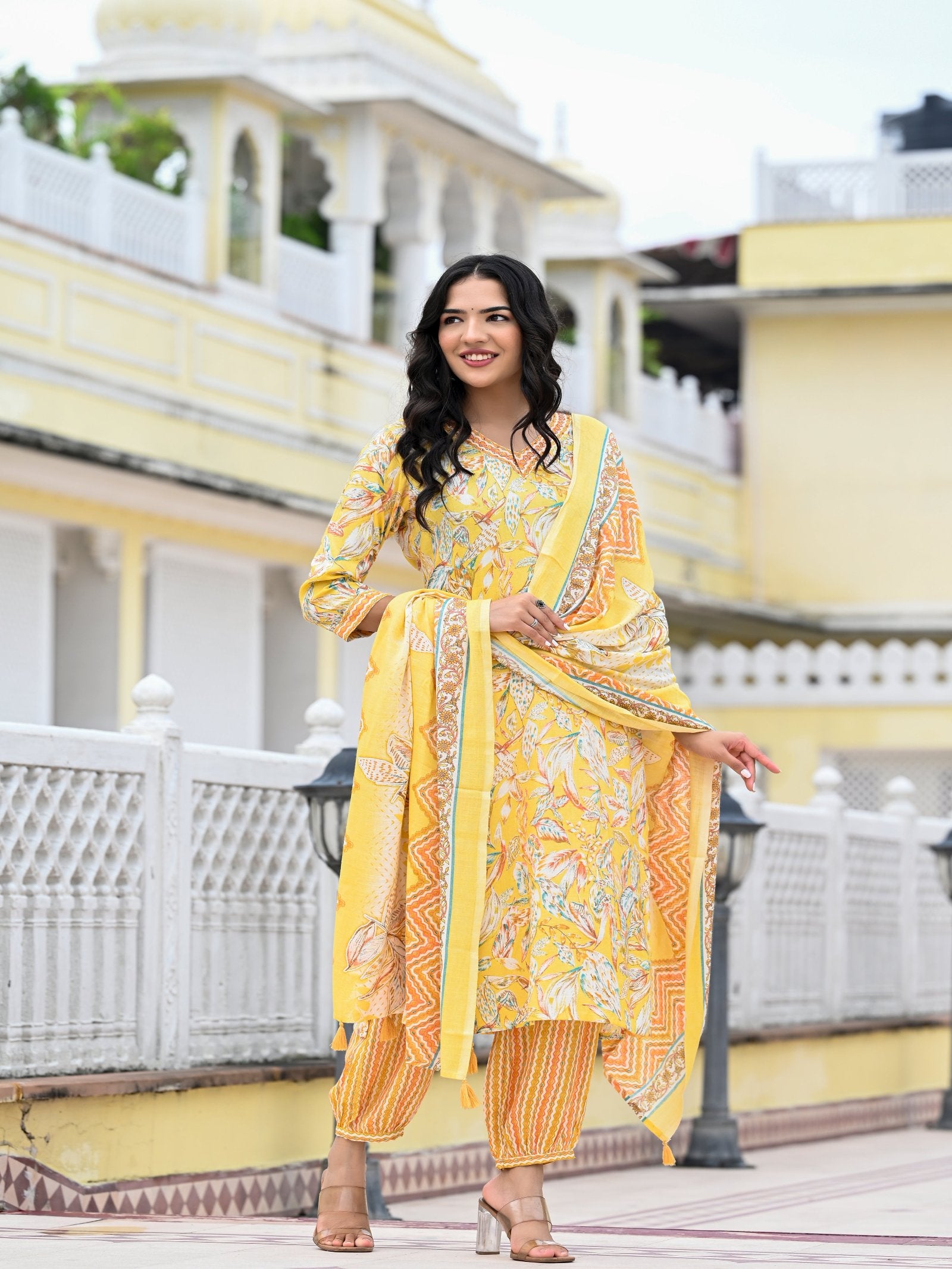 Maluka Women Capsule Foil Floral Printed Kurta Pant with Dupatta Set