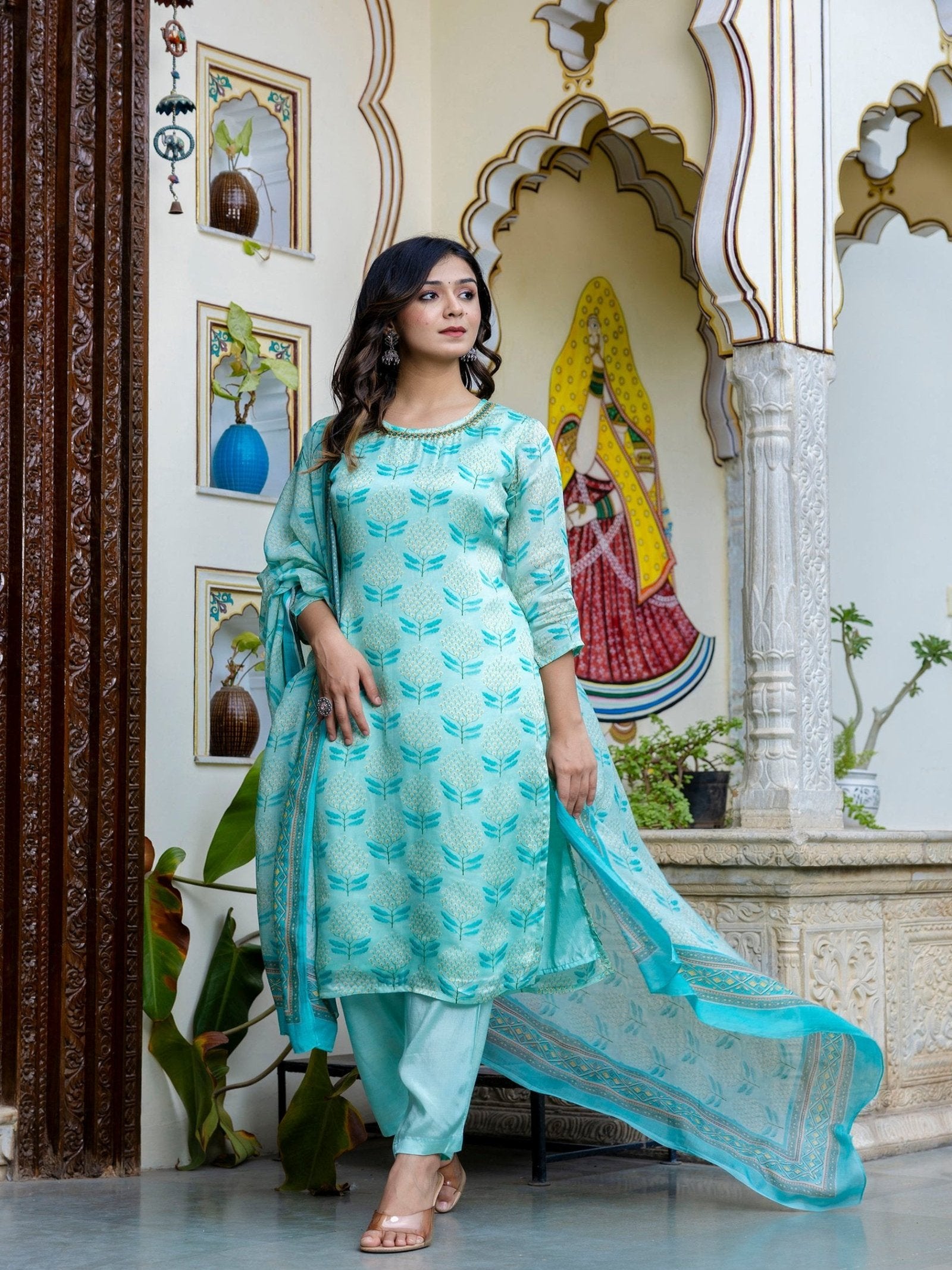 Maluka Women Digital Floral Organza on Embroidered Ethnic Set