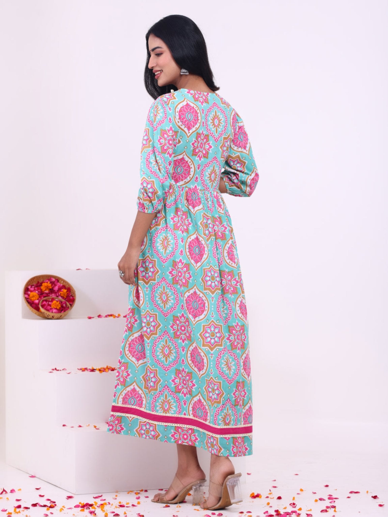 Maluka Women Cotton Floral Printed Kurta