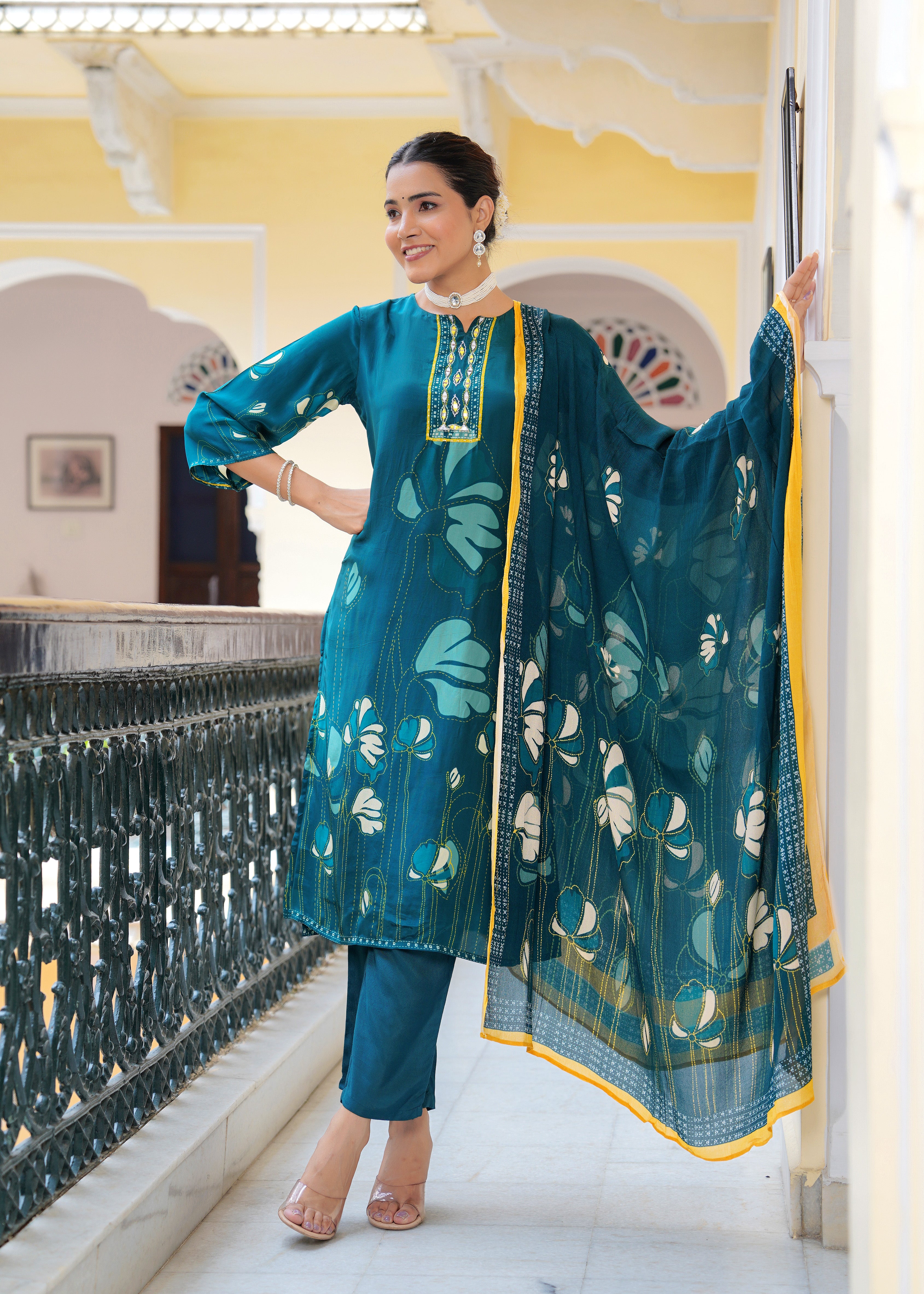 Maluka Women Natural Crape Floral Printed Kurta Pant with Dupatta Set