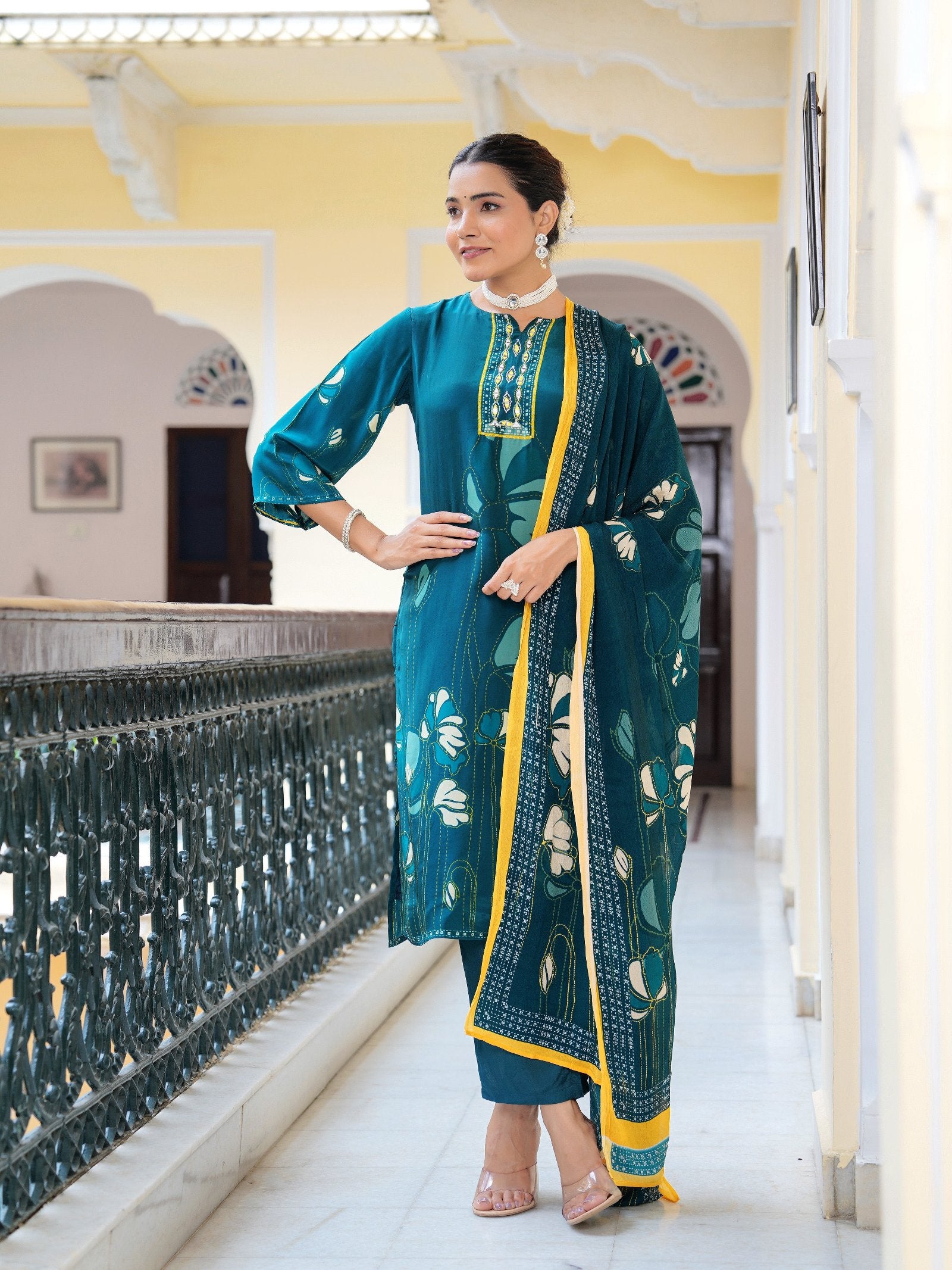 Maluka Women Natural Crape Floral Printed Kurta Pant with Dupatta Set