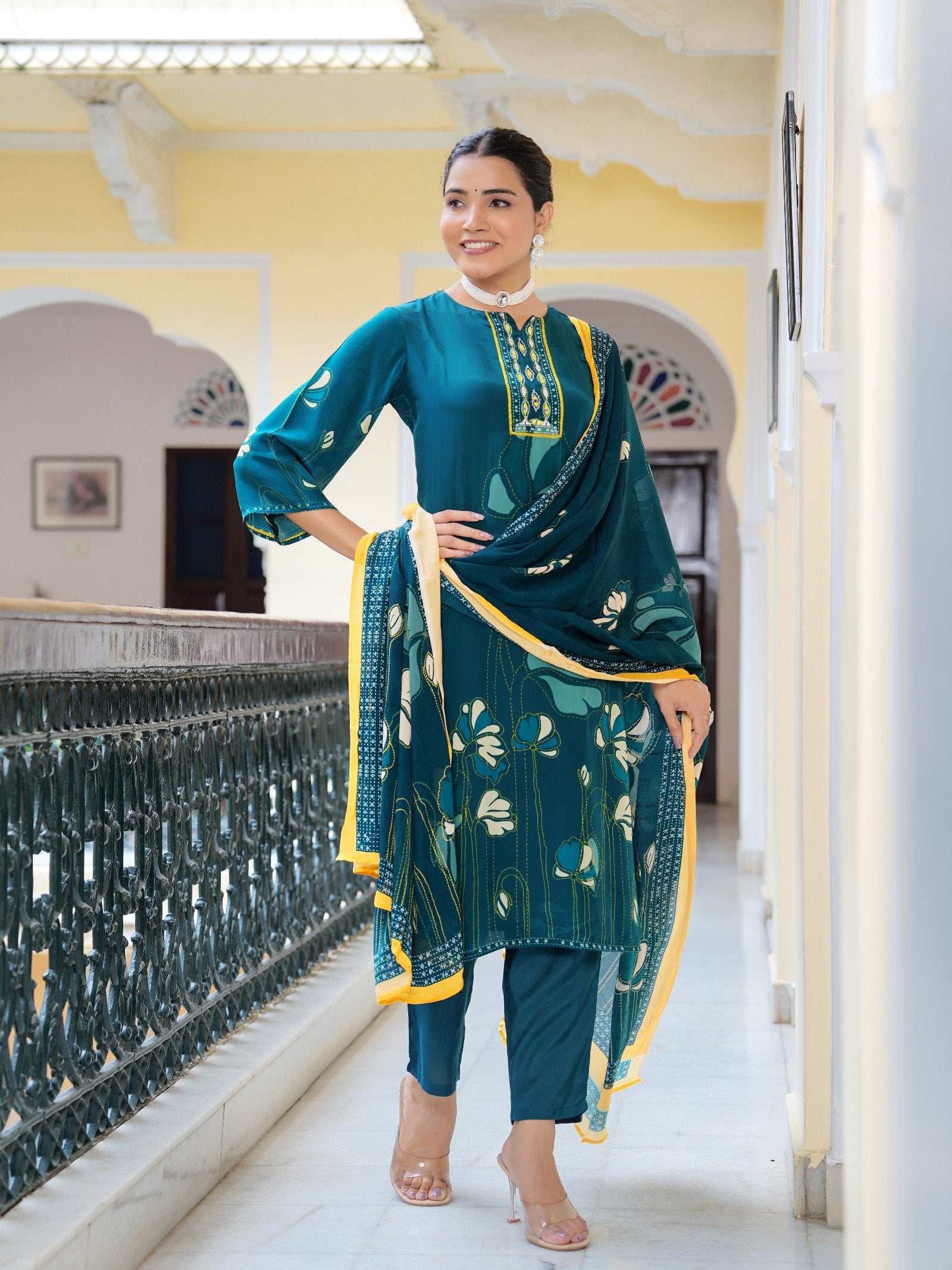Maluka Women Natural Crape Floral Printed Kurta Pant with Dupatta Set