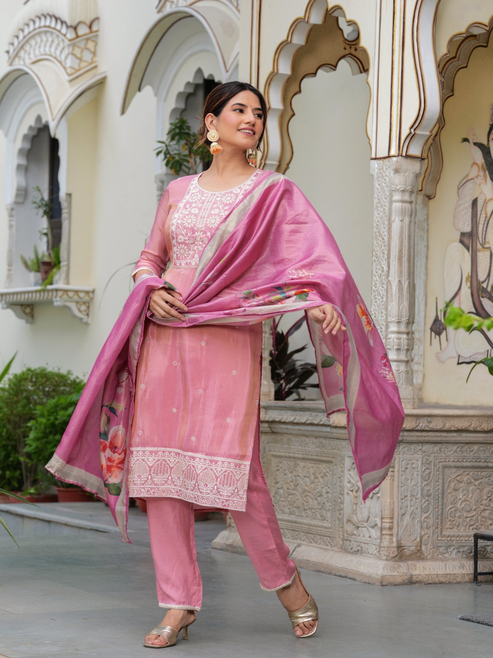 MALUKA WOMEN SHIMMER CREPE EMBROIDERED TISSUE KURTA SET