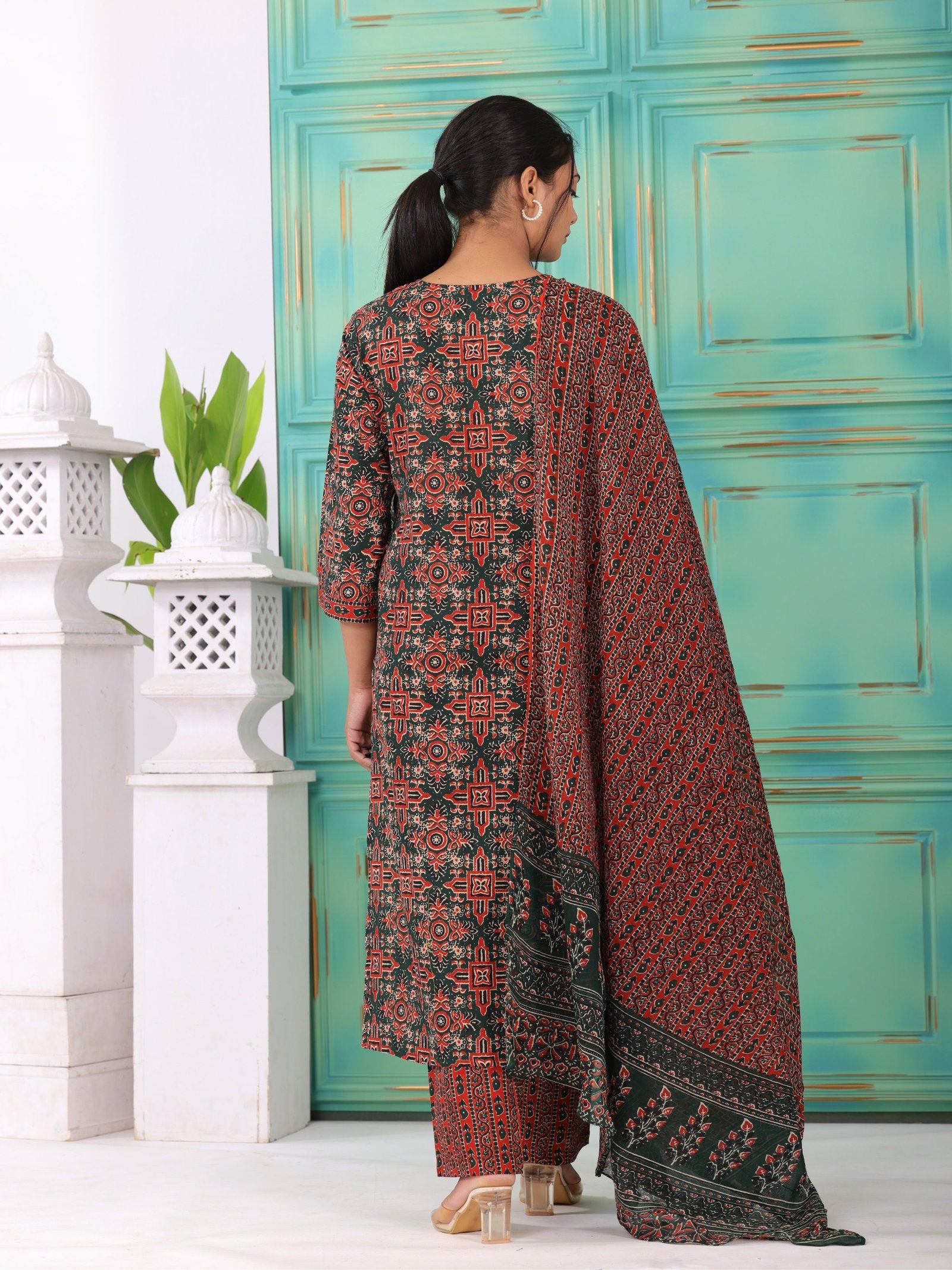 MALUKA WOMEN COTTON PRINTED KURTA PANT WITH DUPATTA SET