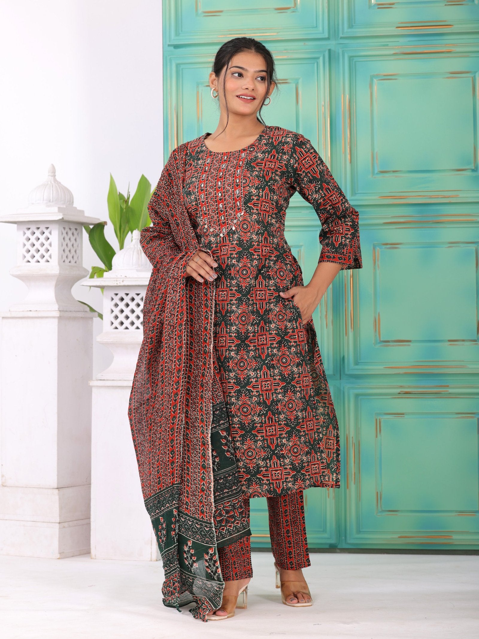MALUKA WOMEN COTTON PRINTED KURTA PANT WITH DUPATTA SET