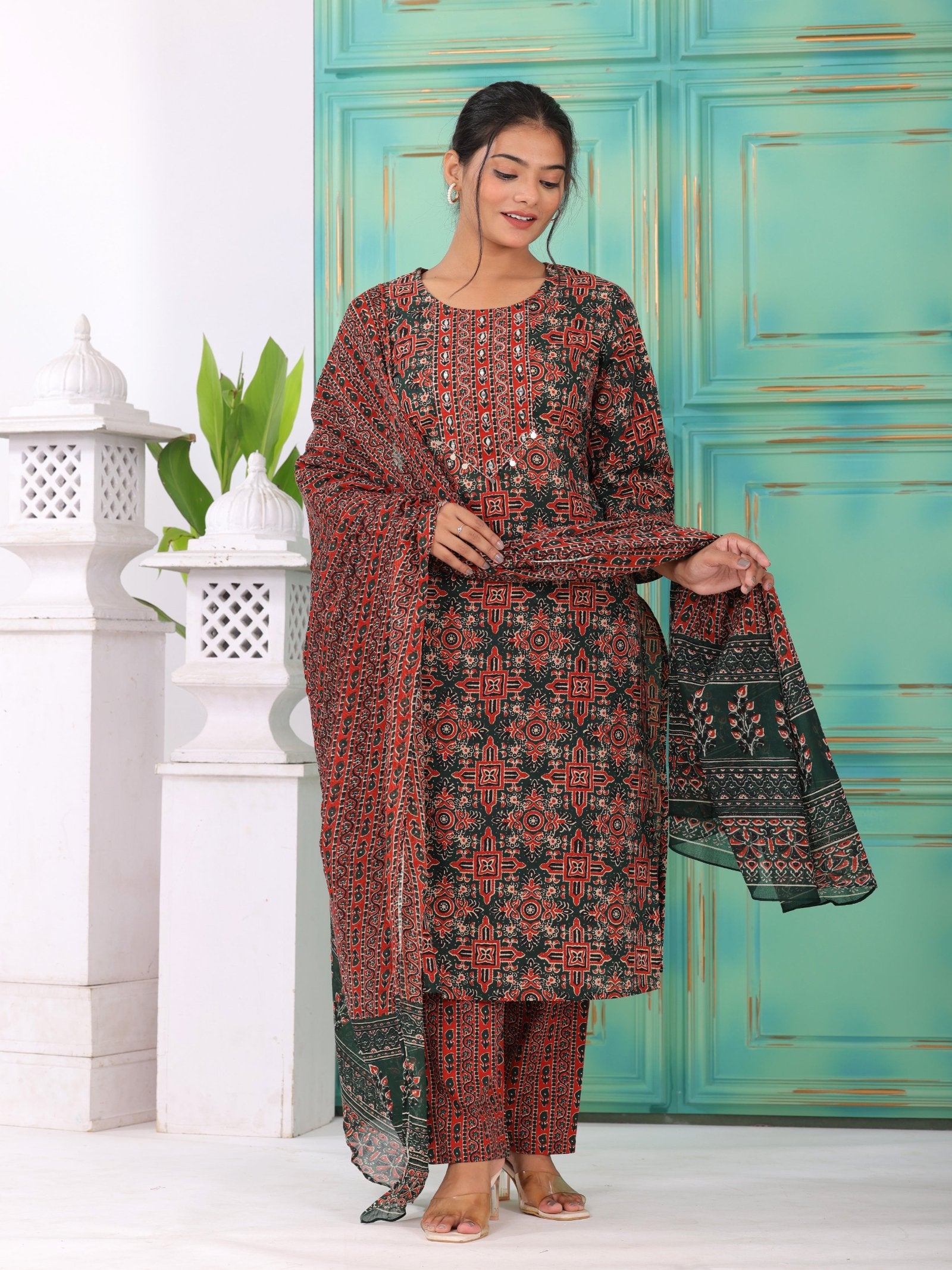 MALUKA WOMEN COTTON PRINTED KURTA PANT WITH DUPATTA SET