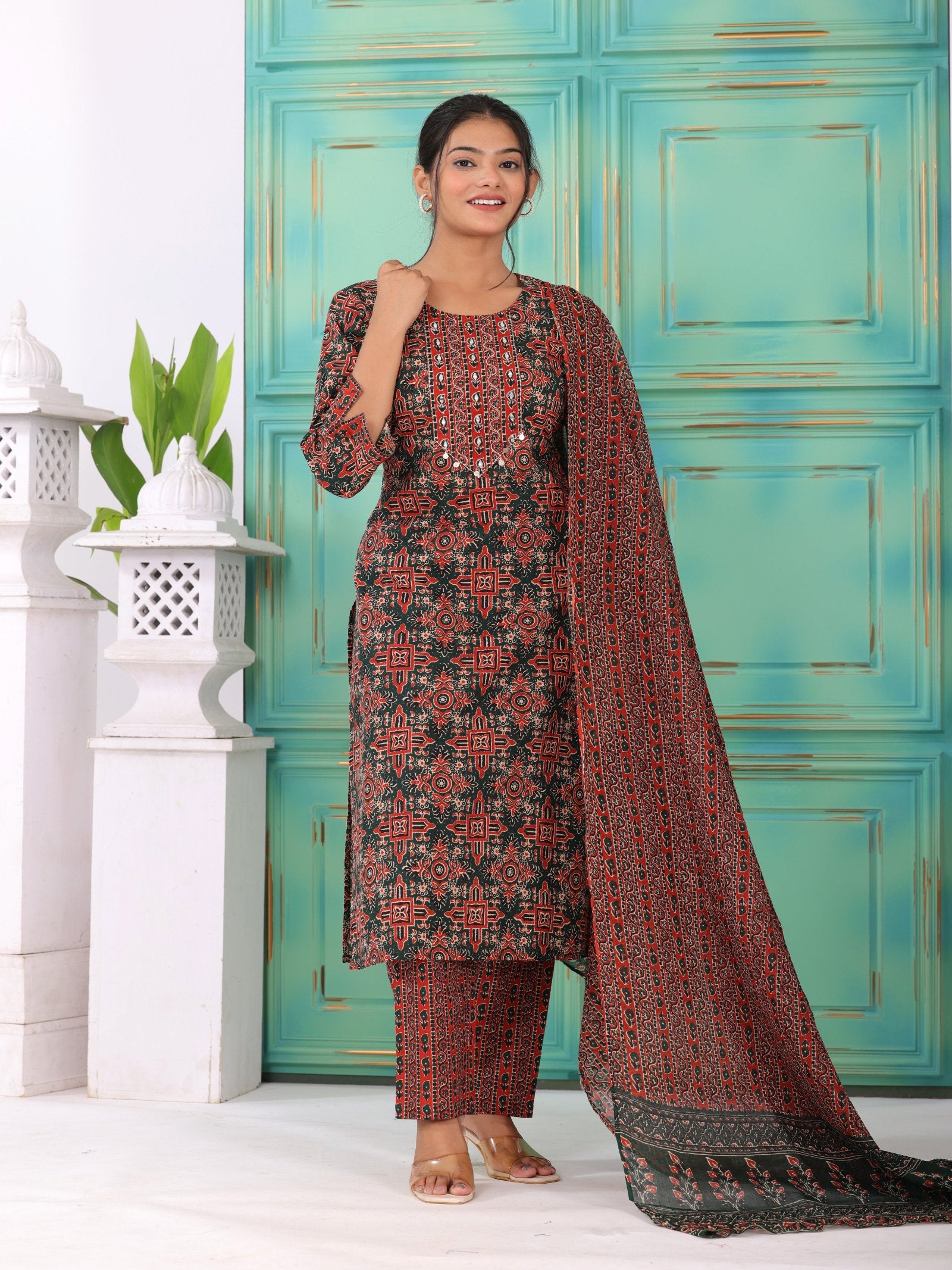 MALUKA WOMEN COTTON PRINTED KURTA PANT WITH DUPATTA SET
