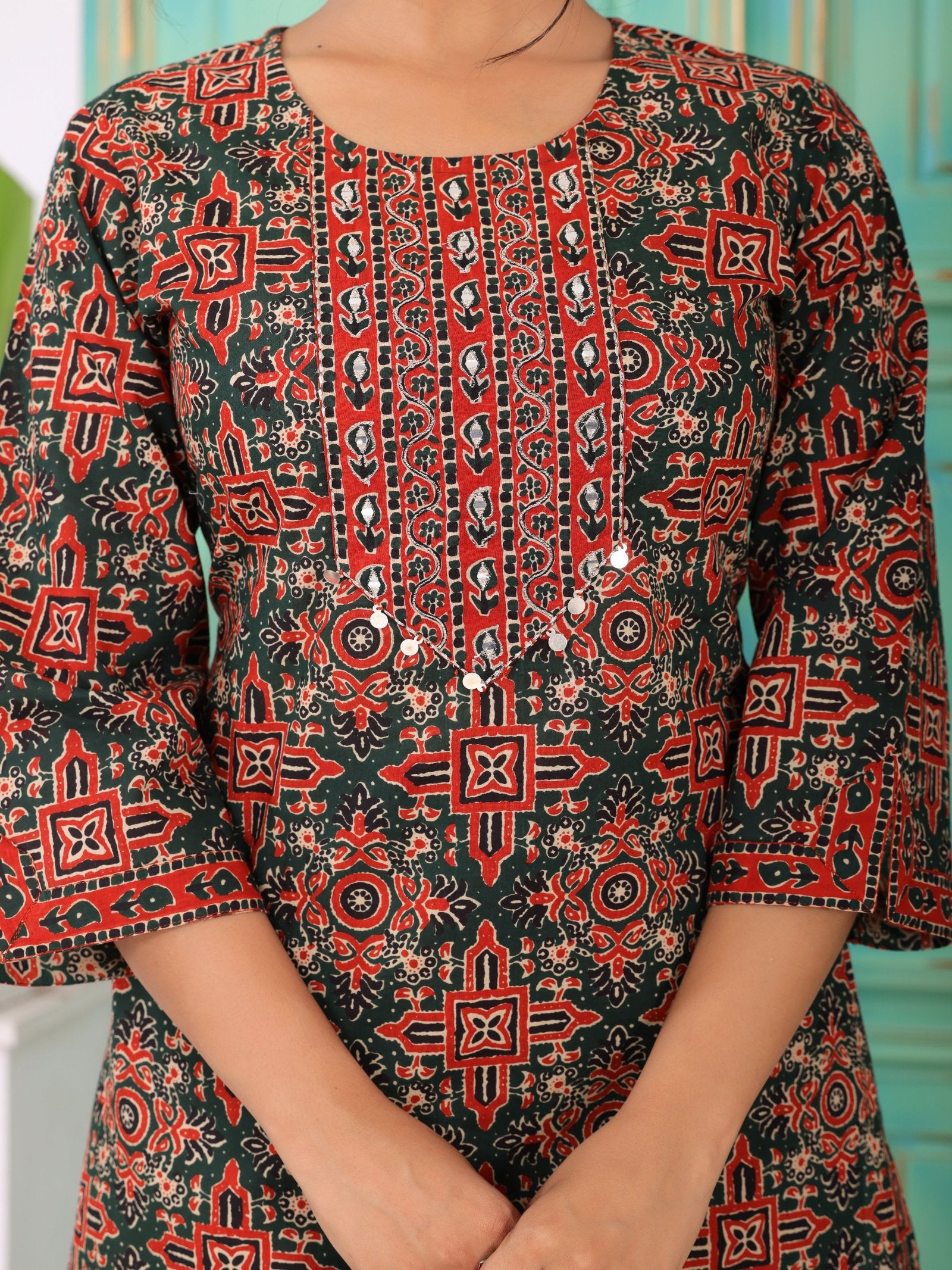 MALUKA WOMEN COTTON PRINTED KURTA PANT WITH DUPATTA SET