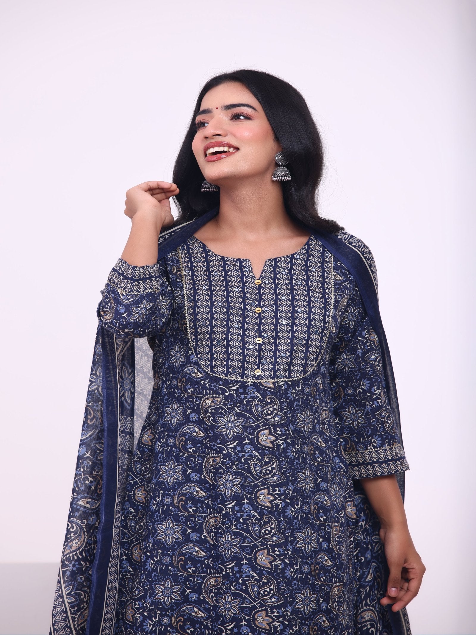 Maluka Women Rayon Capsule Froral Print with Mirror Work Kurta Pant with Dupatta Set