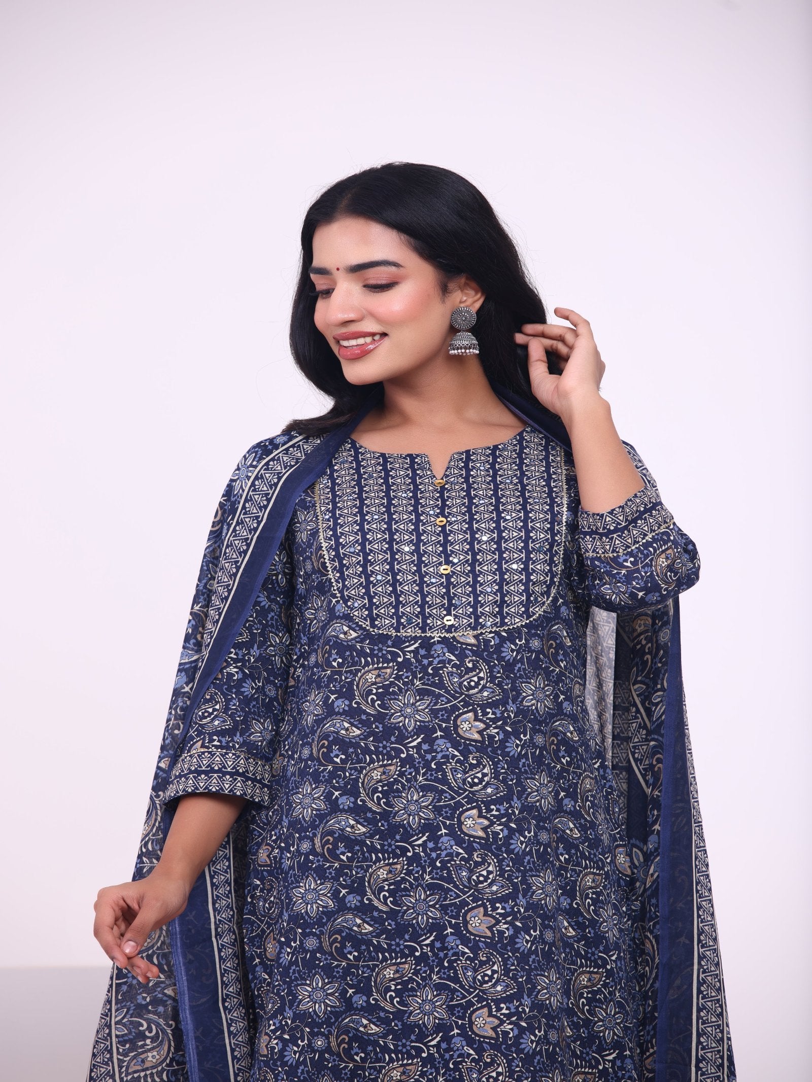 Maluka Women Rayon Capsule Froral Print with Mirror Work Kurta Pant with Dupatta Set