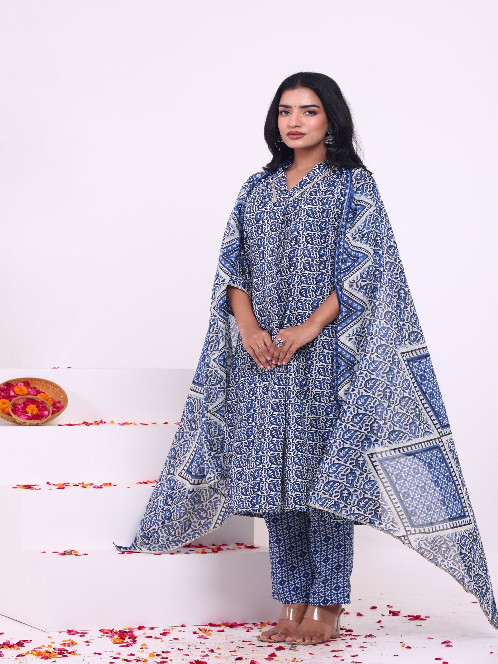 Maluka Women Rayon Capsule Foil Paisley Print Gotta Patti Work Kurta Pant with Dupatta