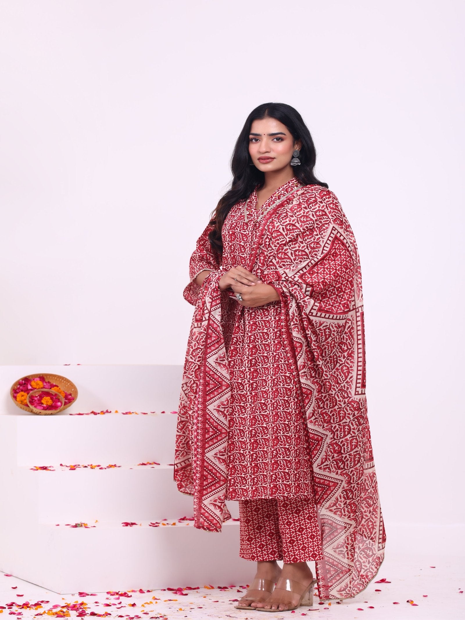 Maluka Women Rayon Capsule Foil Paisley Print Gotta Patti Work Kurta Pant with Dupatta