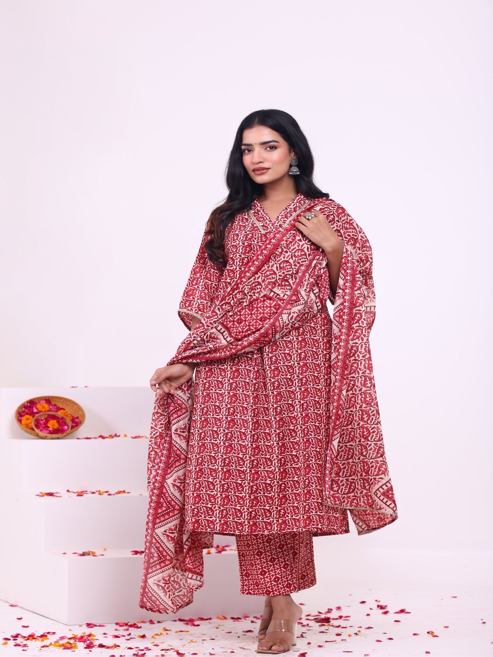 Maluka Women Rayon Capsule Foil Paisley Print Gotta Patti Work Kurta Pant with Dupatta