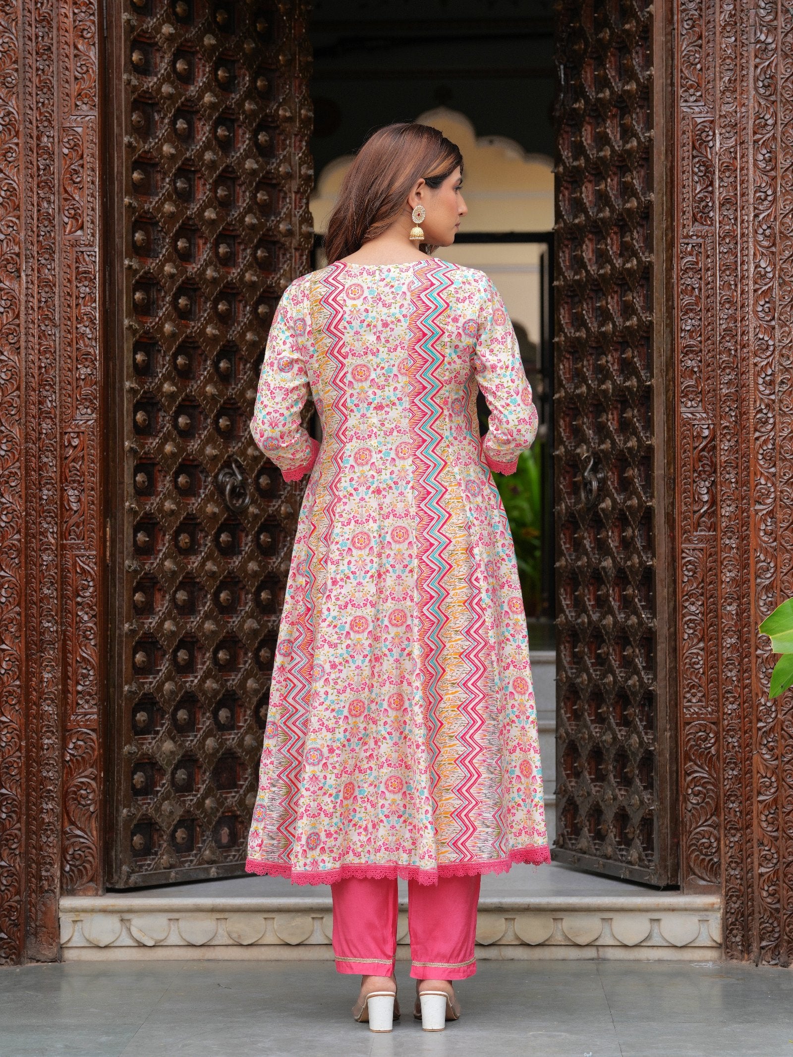 Maluka Women Modal Chanderi Foil Printed Gotta Patti & Sequins Work Kurta Set