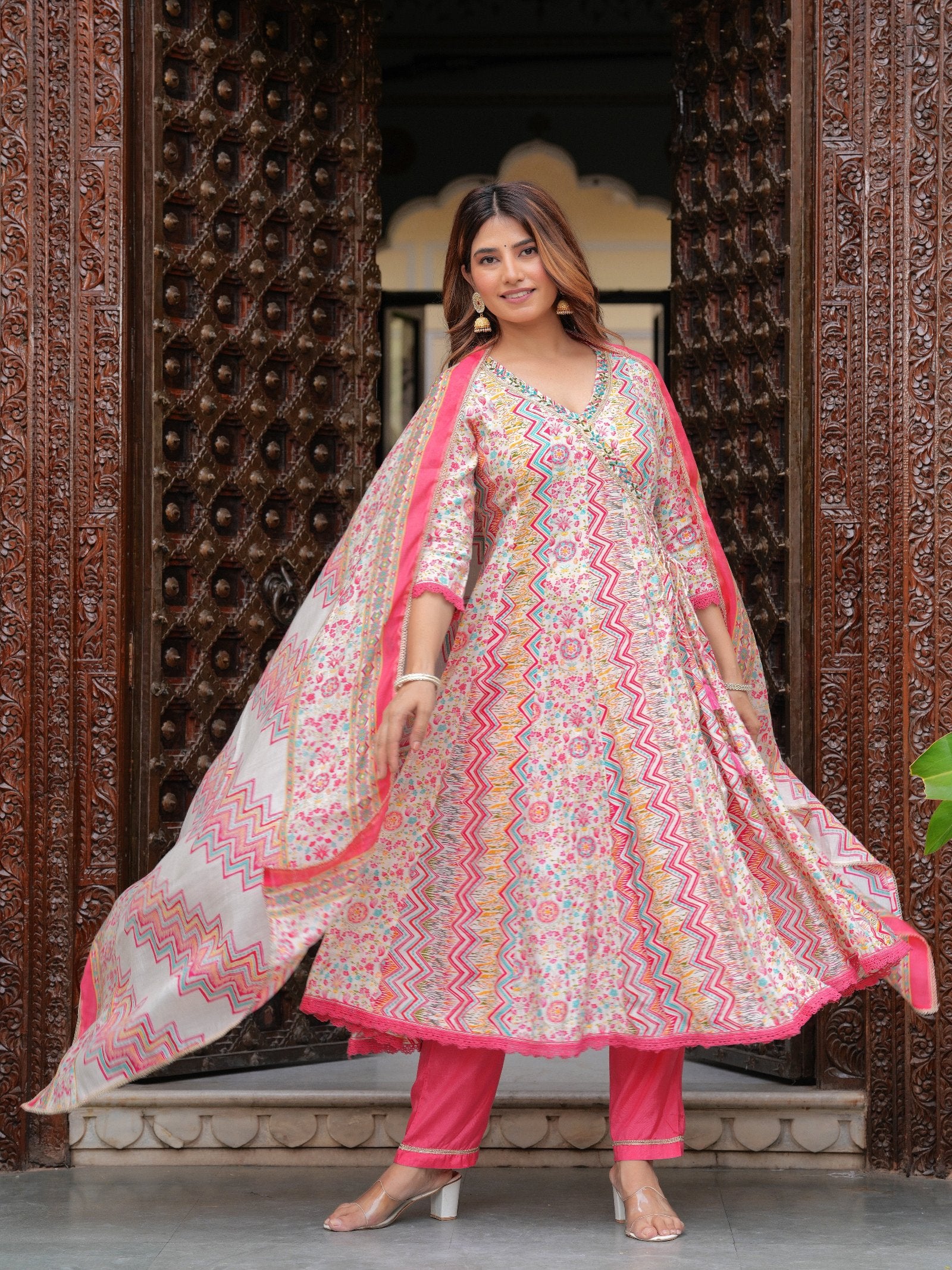 Maluka Women Modal Chanderi Foil Printed Gotta Patti & Sequins Work Kurta Set