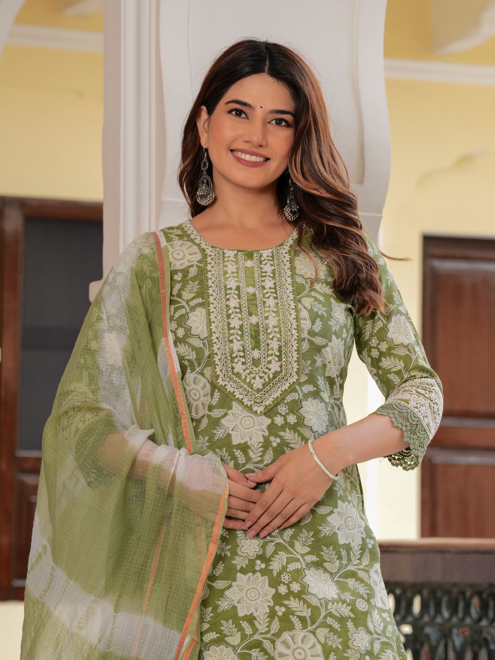 MALUKA WOMEN MODAL CHANDERI FLORAL PRINT KURTA PANT WITH DUPATTA SET
